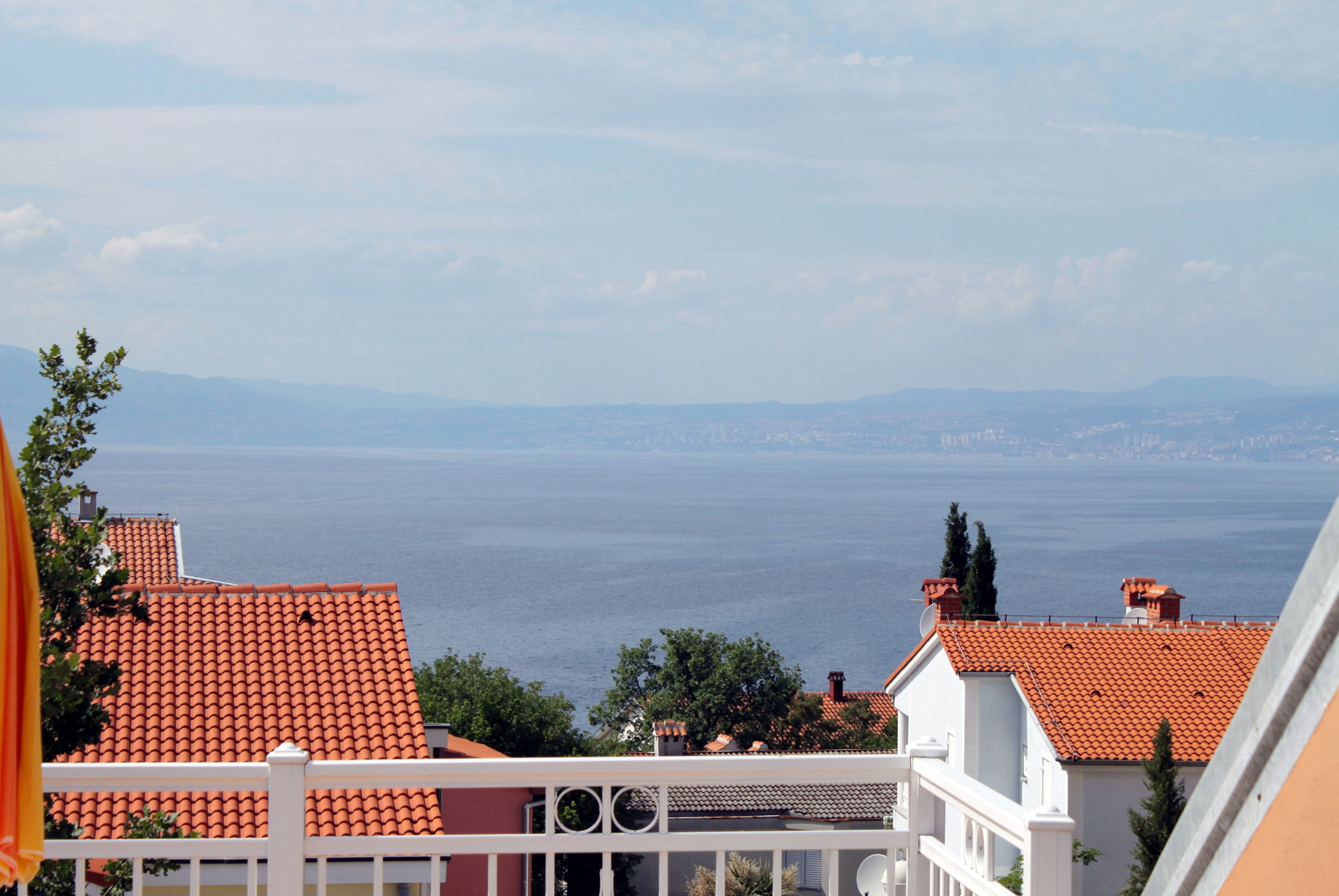 One bedroom apartment with terrace and sea view Njivice, Krk  A-b