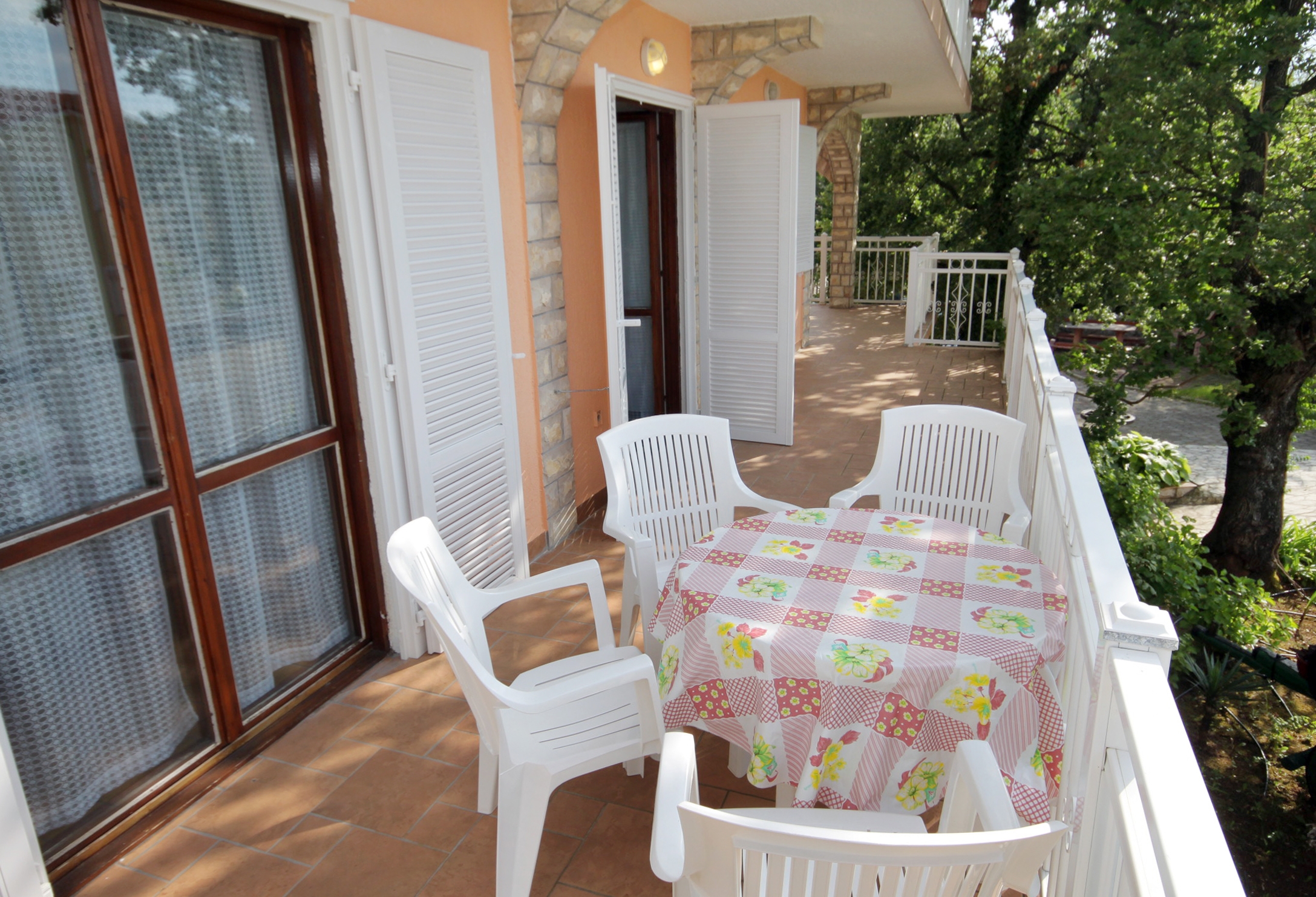 Two bedroom apartment with terrace and sea view Njivice, Krk (A-5398-c) Two bedroom apartment with terrace and sea view Njivice, Krk (A-5398-c)