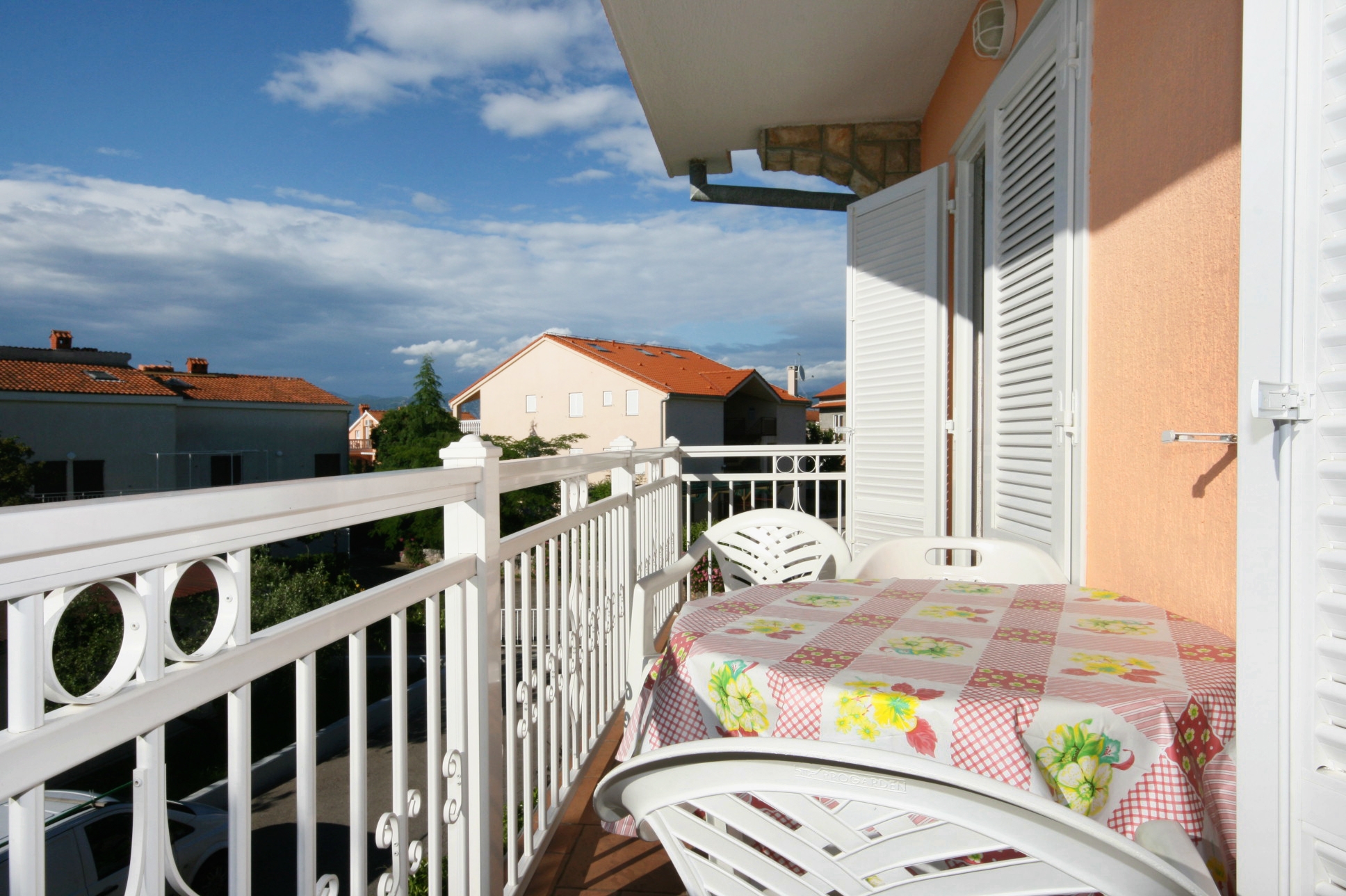 One bedroom apartment with terrace and sea view Njivice, Krk  A-g