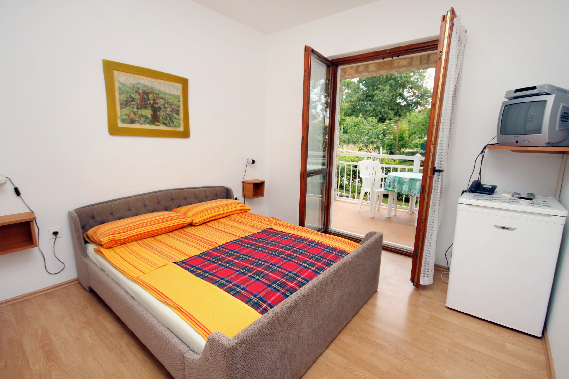 Room with terrace Njivice, Krk (S-5398-d)