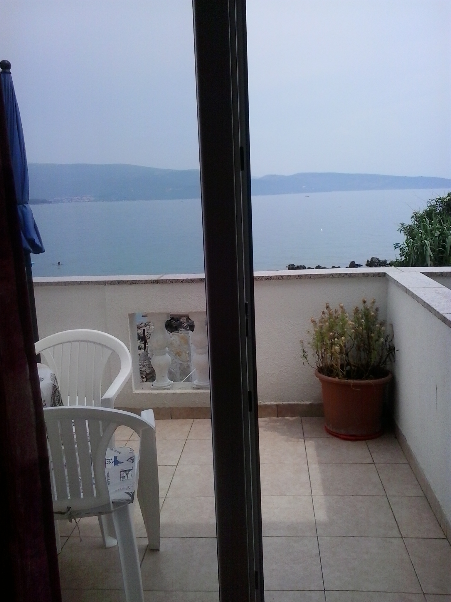 Jednosobni apartman uz plažu Krk  A-a