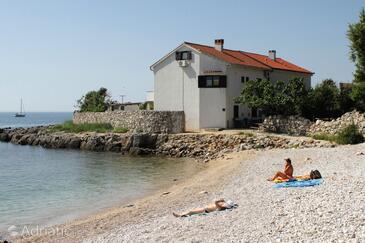 Krk, Krk, Objekt 5399 - Apartmani blizu mora sa šljunčanom plažom.