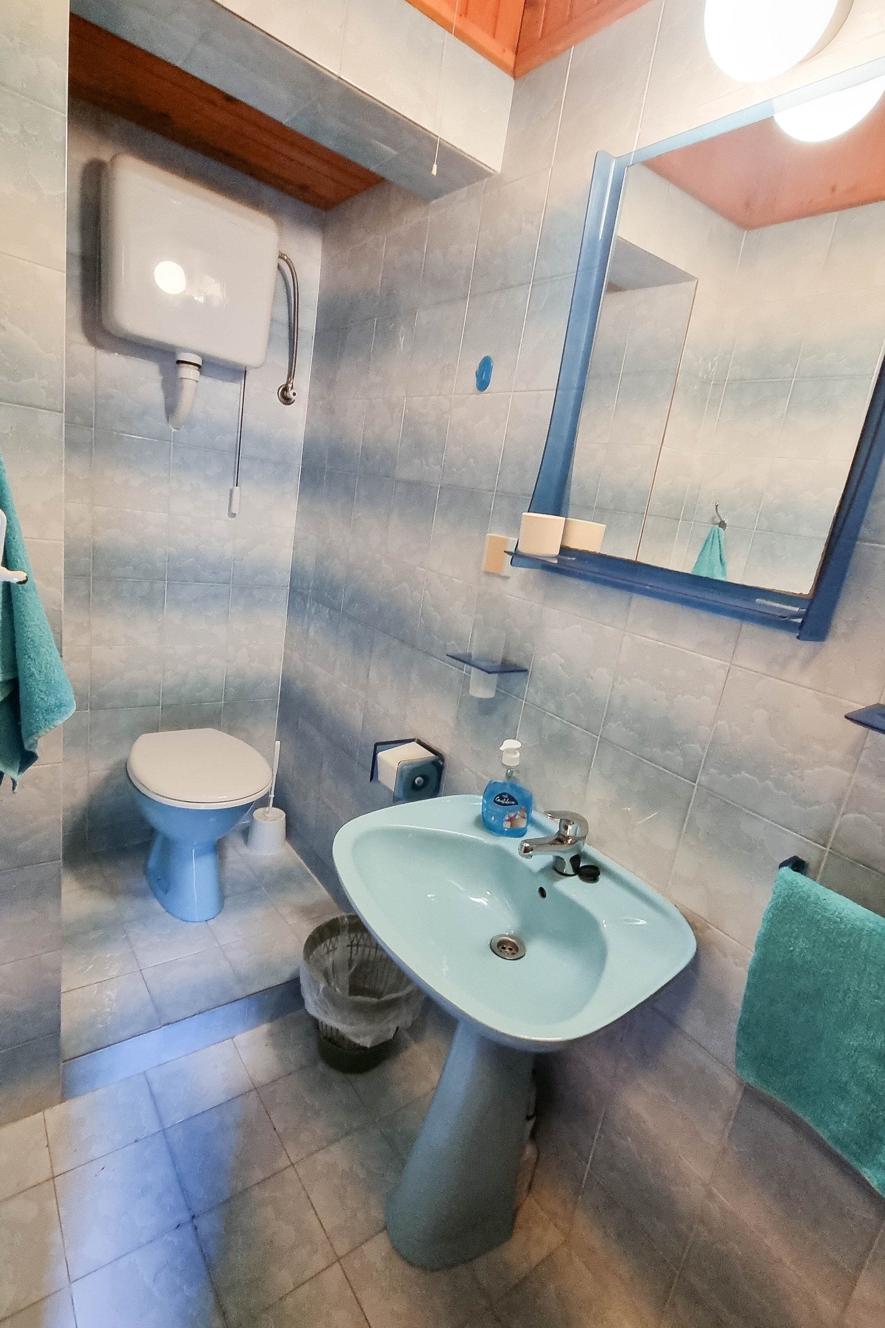 Two bedroom apartment with balcony and sea view Vrboska, Hvar  A-a