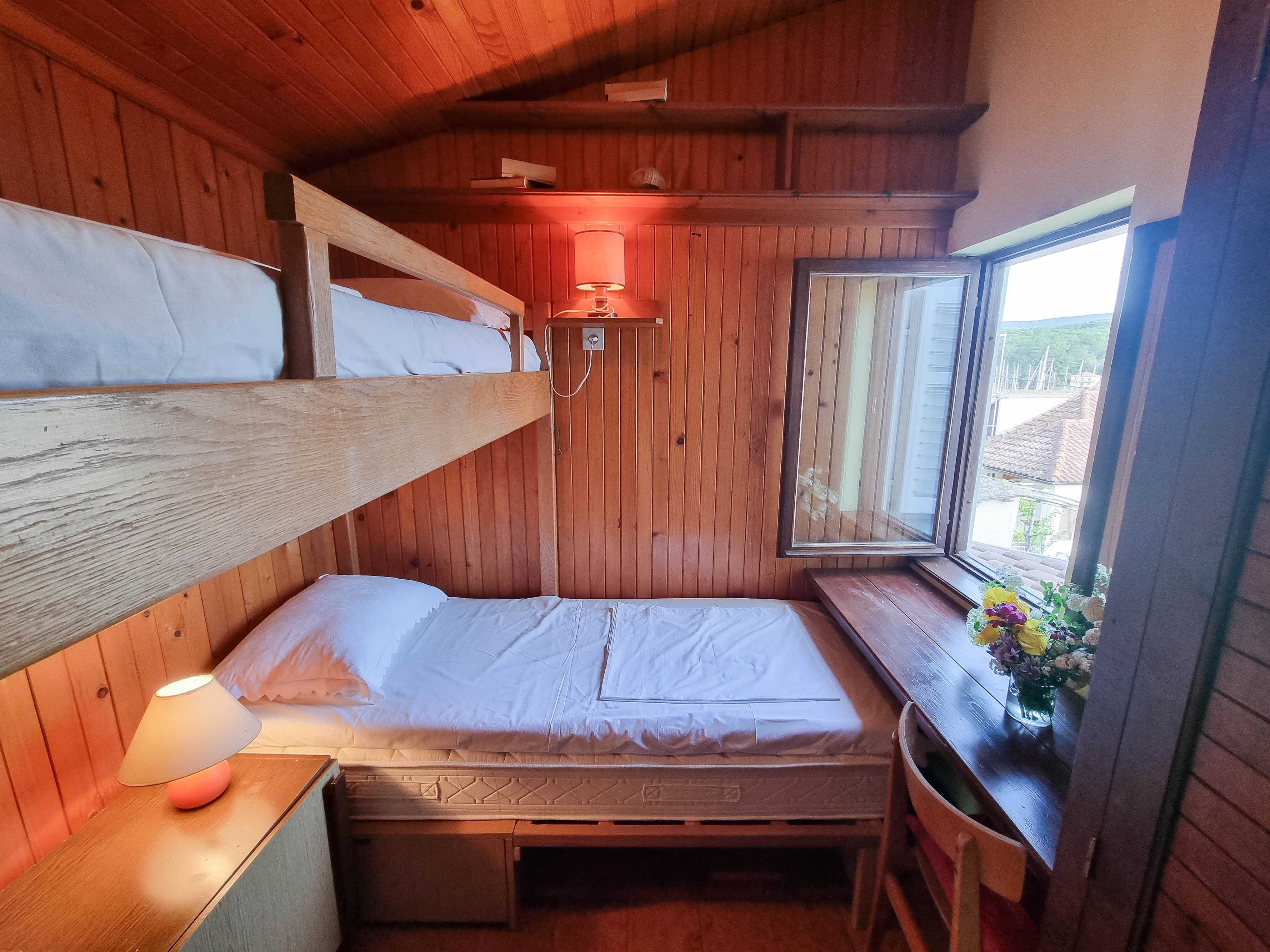 Two bedroom apartment with balcony and sea view Vrboska, Hvar  A-a