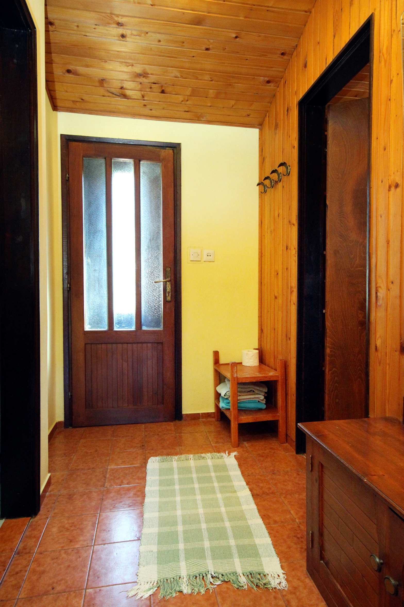 Two bedroom apartment with balcony and sea view Vrboska, Hvar  A-a