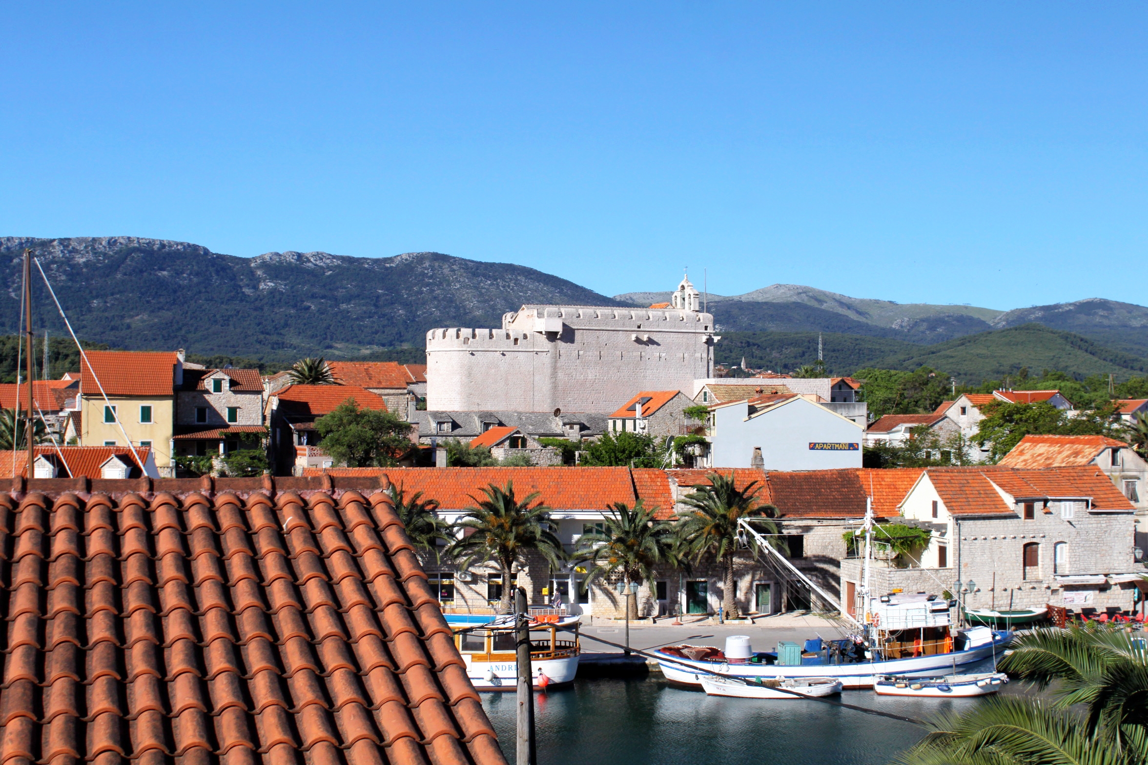 Room with balcony and sea view Vrboska, Hvar  S-d