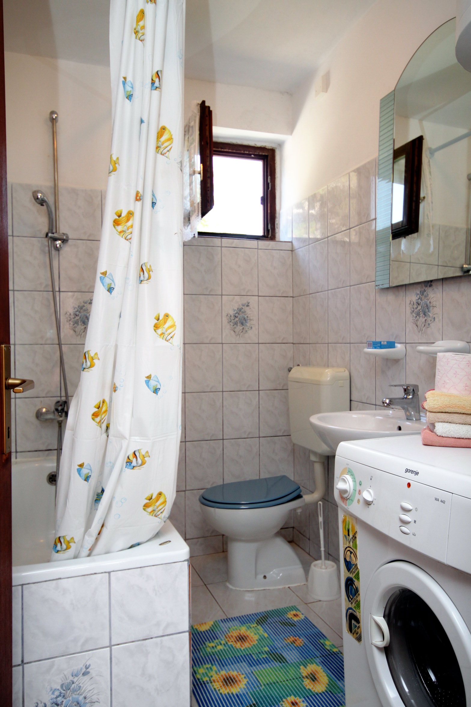 One bedroom apartment near beach Krk  A-a