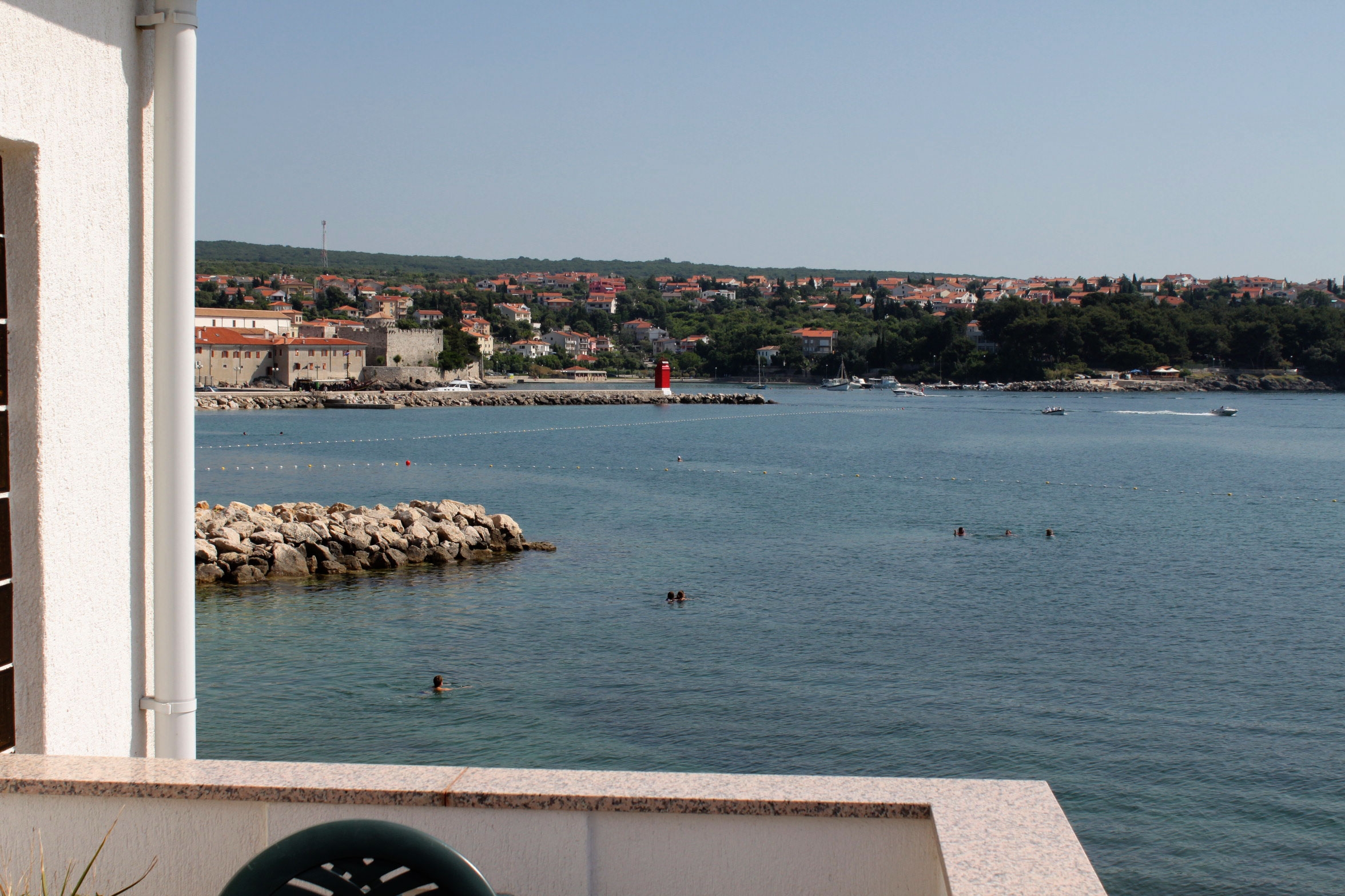 One bedroom apartment near beach Krk  A-a