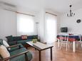 Гостиная Punat, Гостиная в размещении типа apartment, доступный кондиционер и WiFi.
