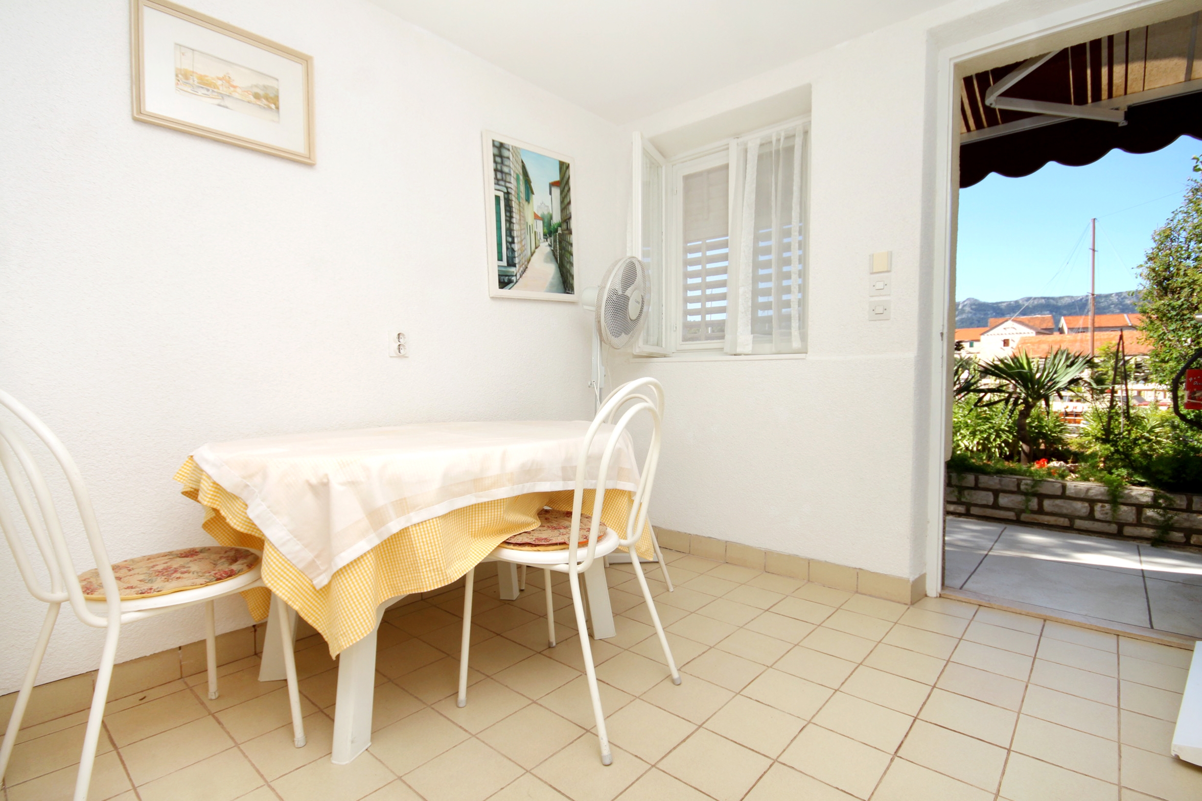 Two bedroom apartment with terrace and sea view Vrboska, Hvar (A-541-a)