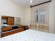 Punat, Bedroom in the apartment, (pet friendly) and WiFi.