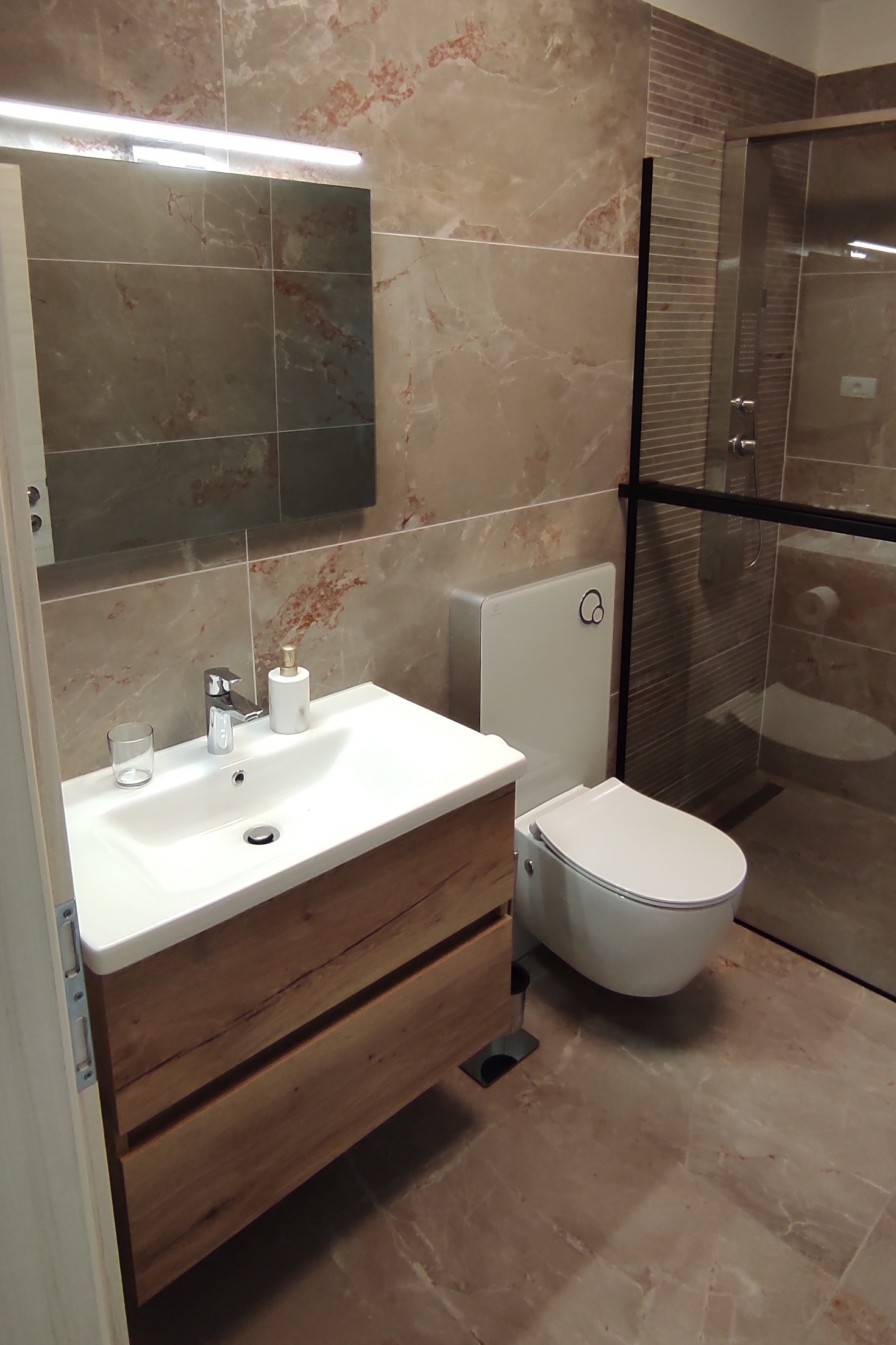 Two bedroom apartment with terrace Punat, Krk  A-c