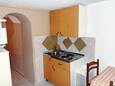 Kuchyně Kornić, Kuchyně v ubytování typu studio-apartment, s klimatizací, domácí mazlíčci povoleni a WiFi.