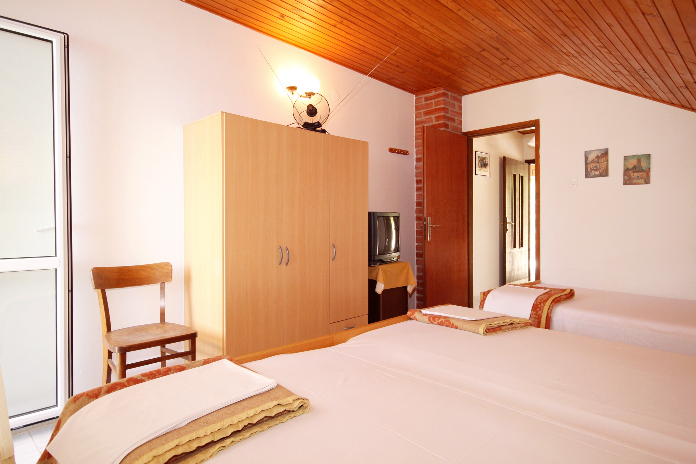 Top Hvar Basina Top Hvar Basina