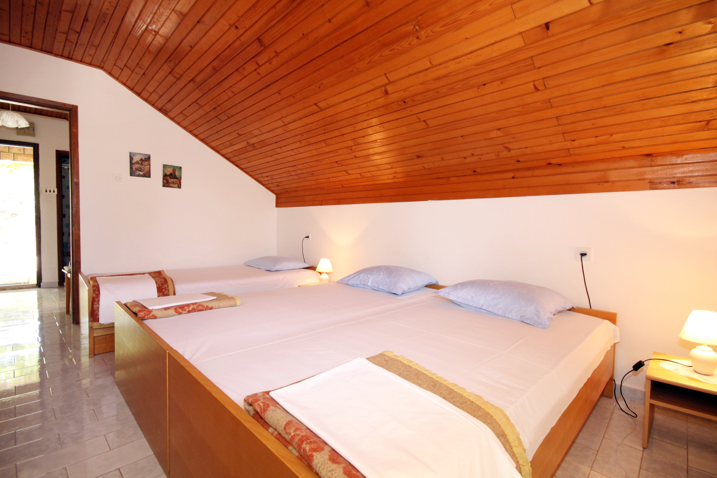 Top Hvar Basina Top Hvar Basina