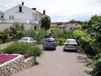 Krk, Krk, Aparcamiento 5423 - Apartamentos with pebble beach.