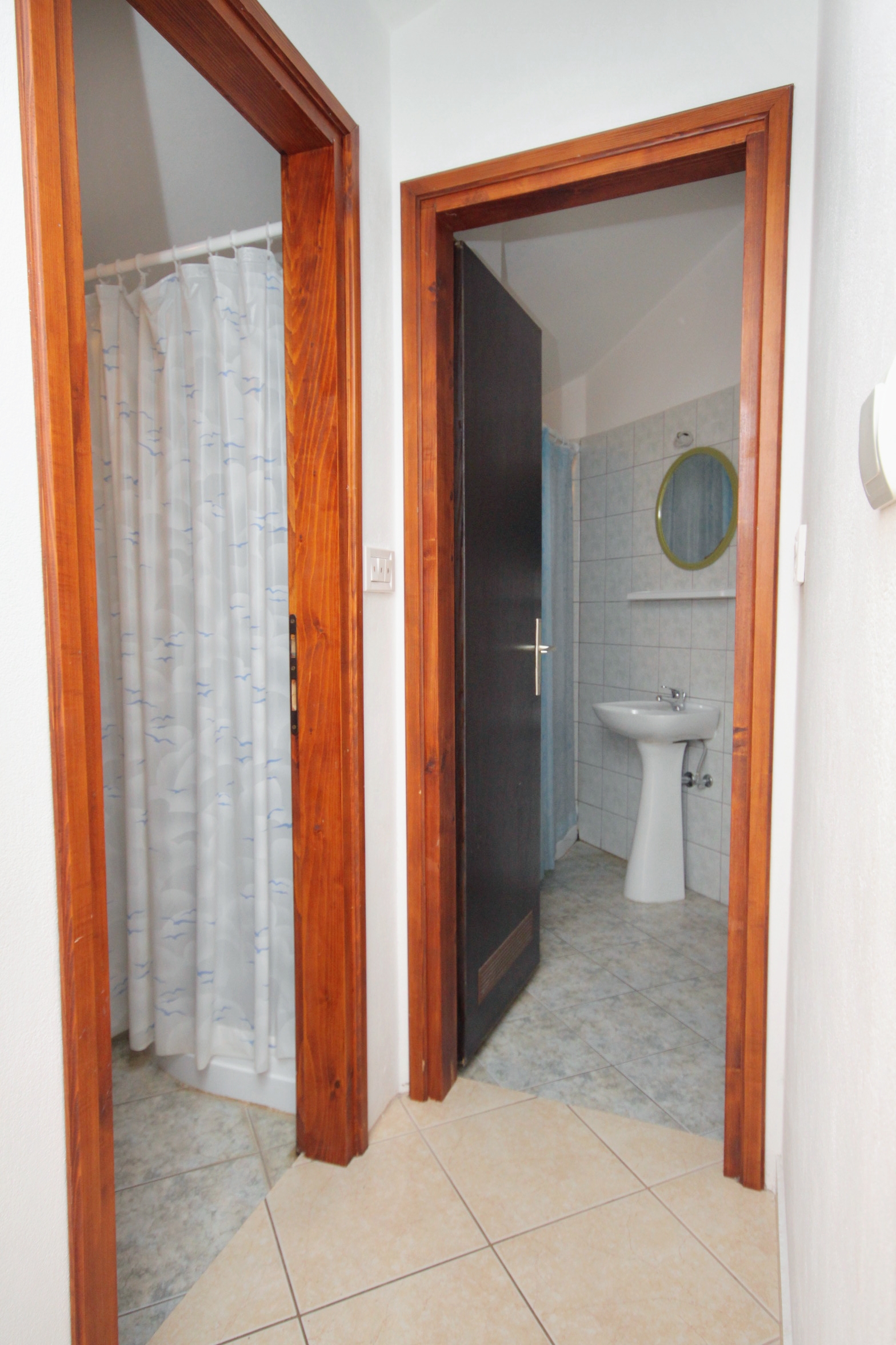 Two bedroom apartment with terrace and sea view Njivice, Krk  A-a
