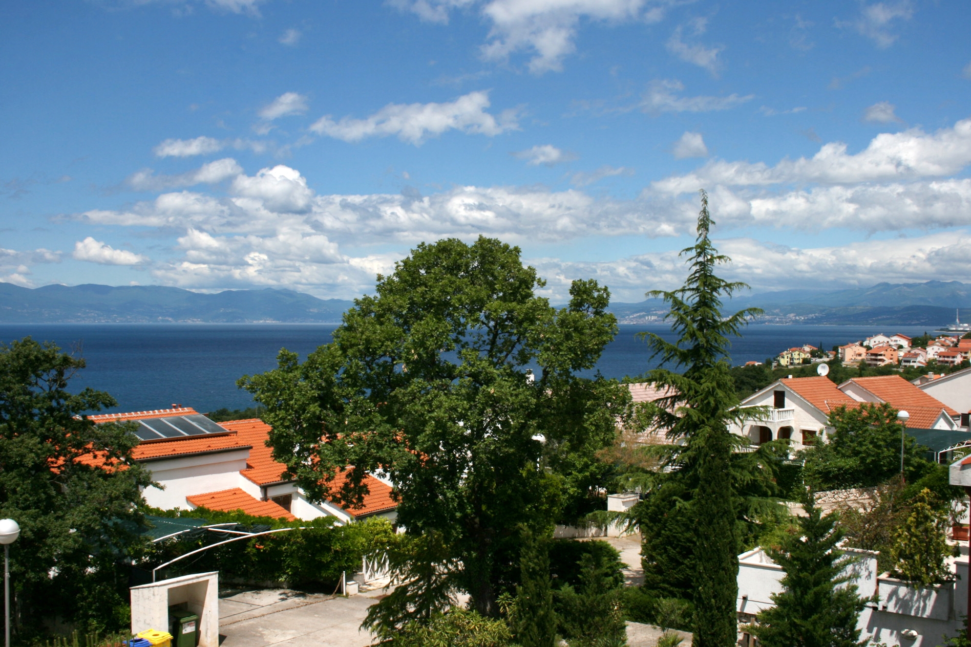 Two bedroom apartment with terrace and sea view Njivice, Krk  A-b