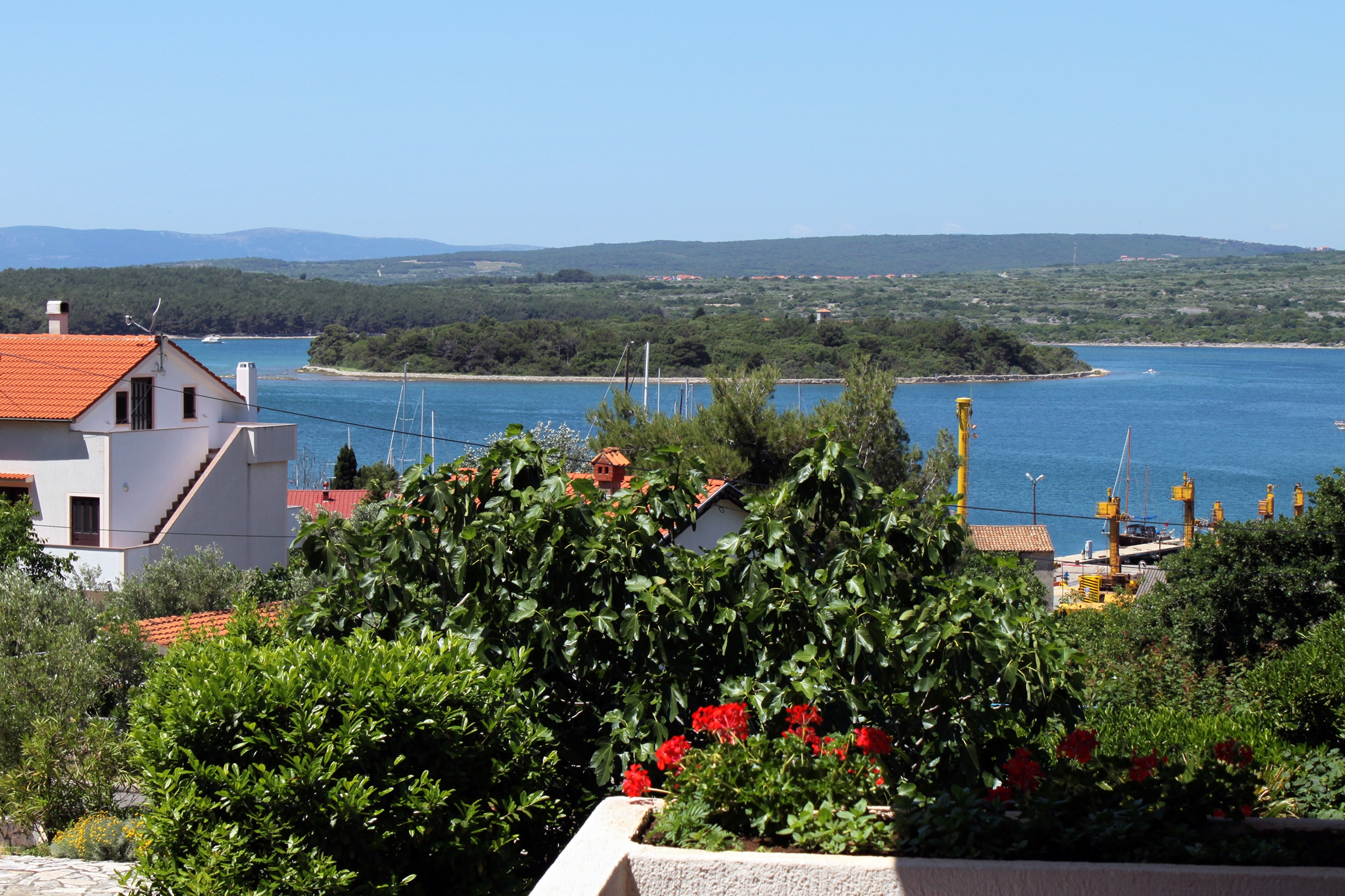 Studio Appartment im Ort Punat (Krk), Kapazitä Ferienwohnung  Punat