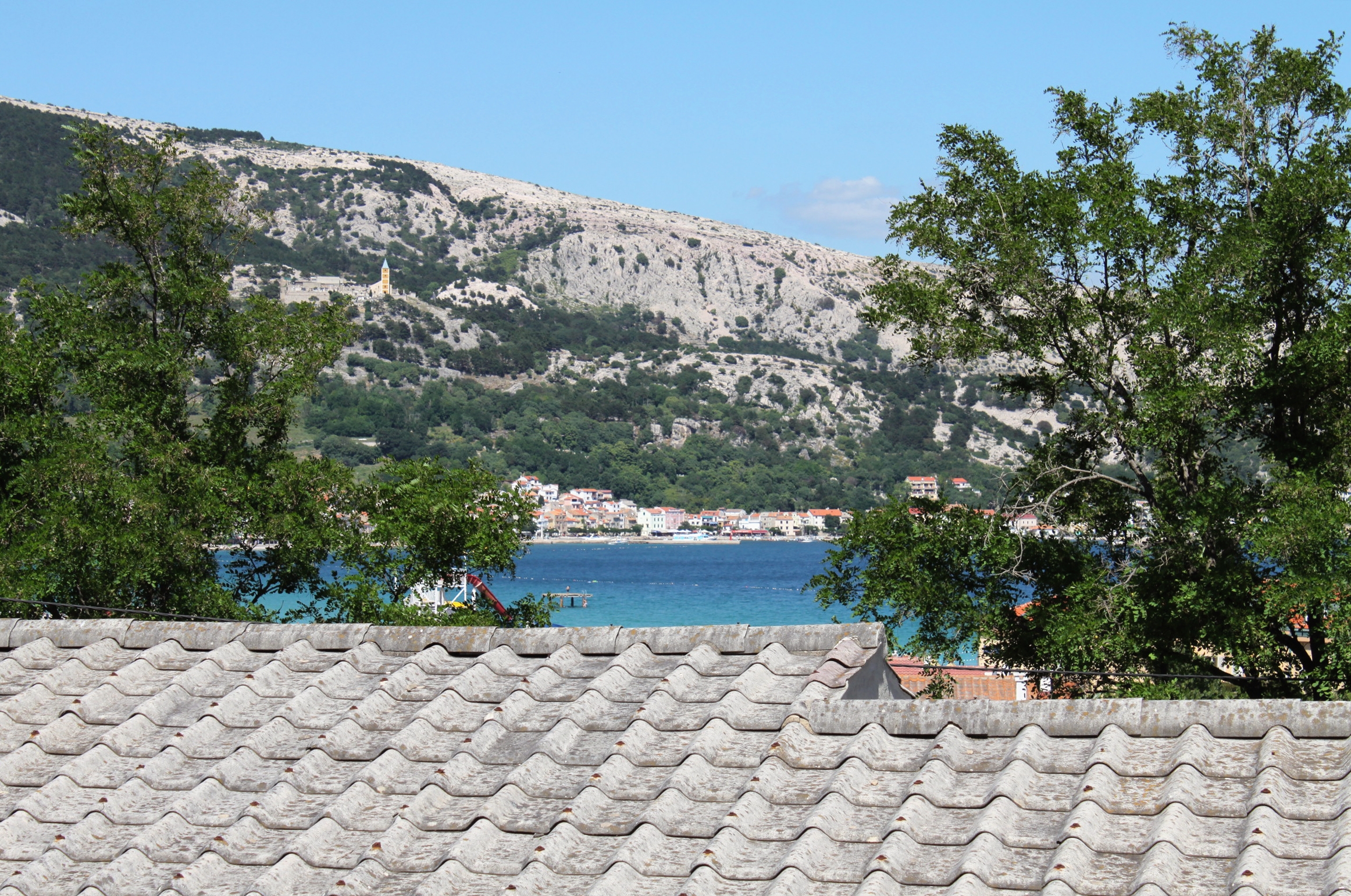 Two bedroom apartment with terrace and sea view Baška, Krk  A-a