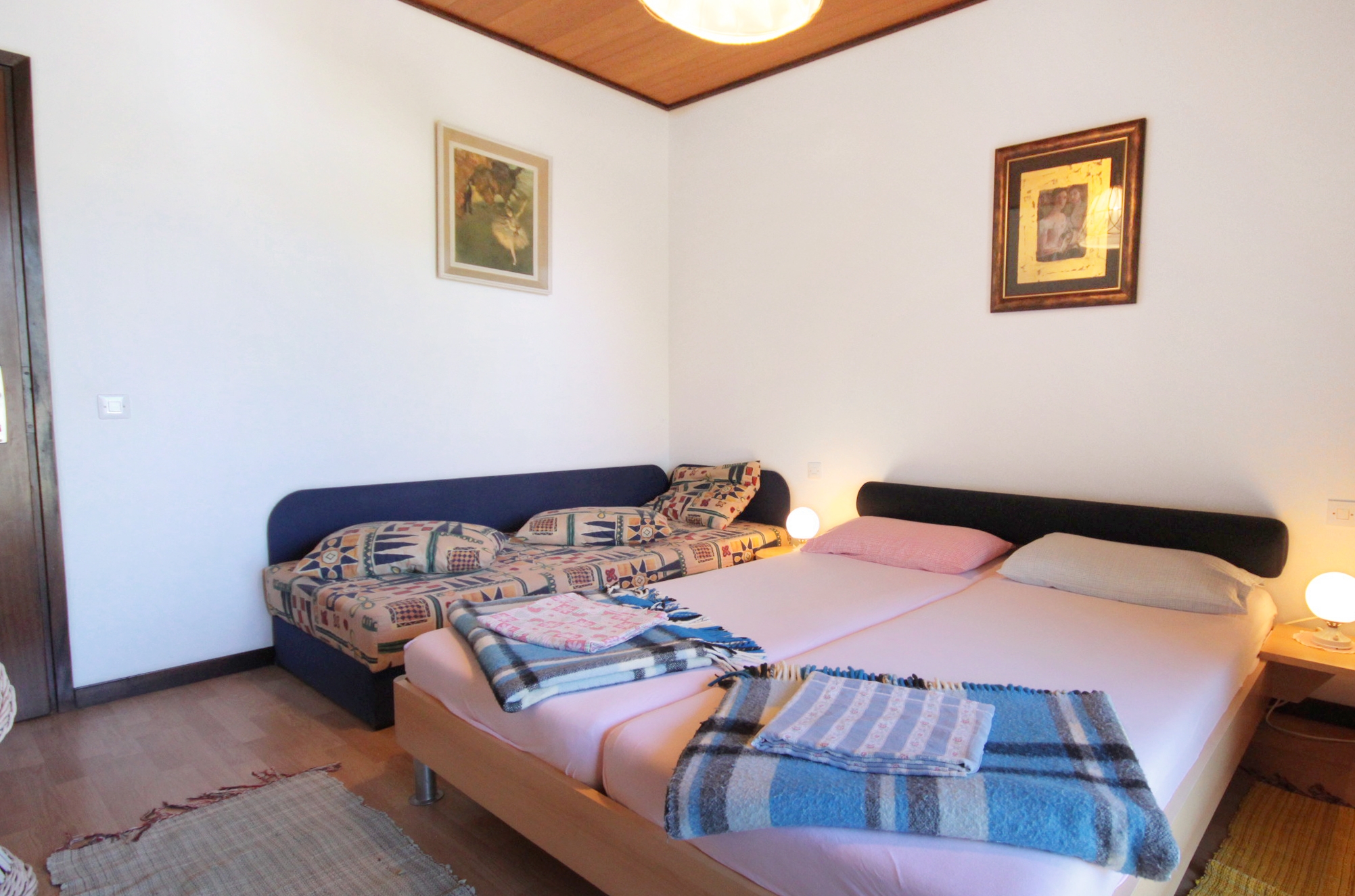 Two bedroom apartment with terrace and sea view Baška, Krk  A-a