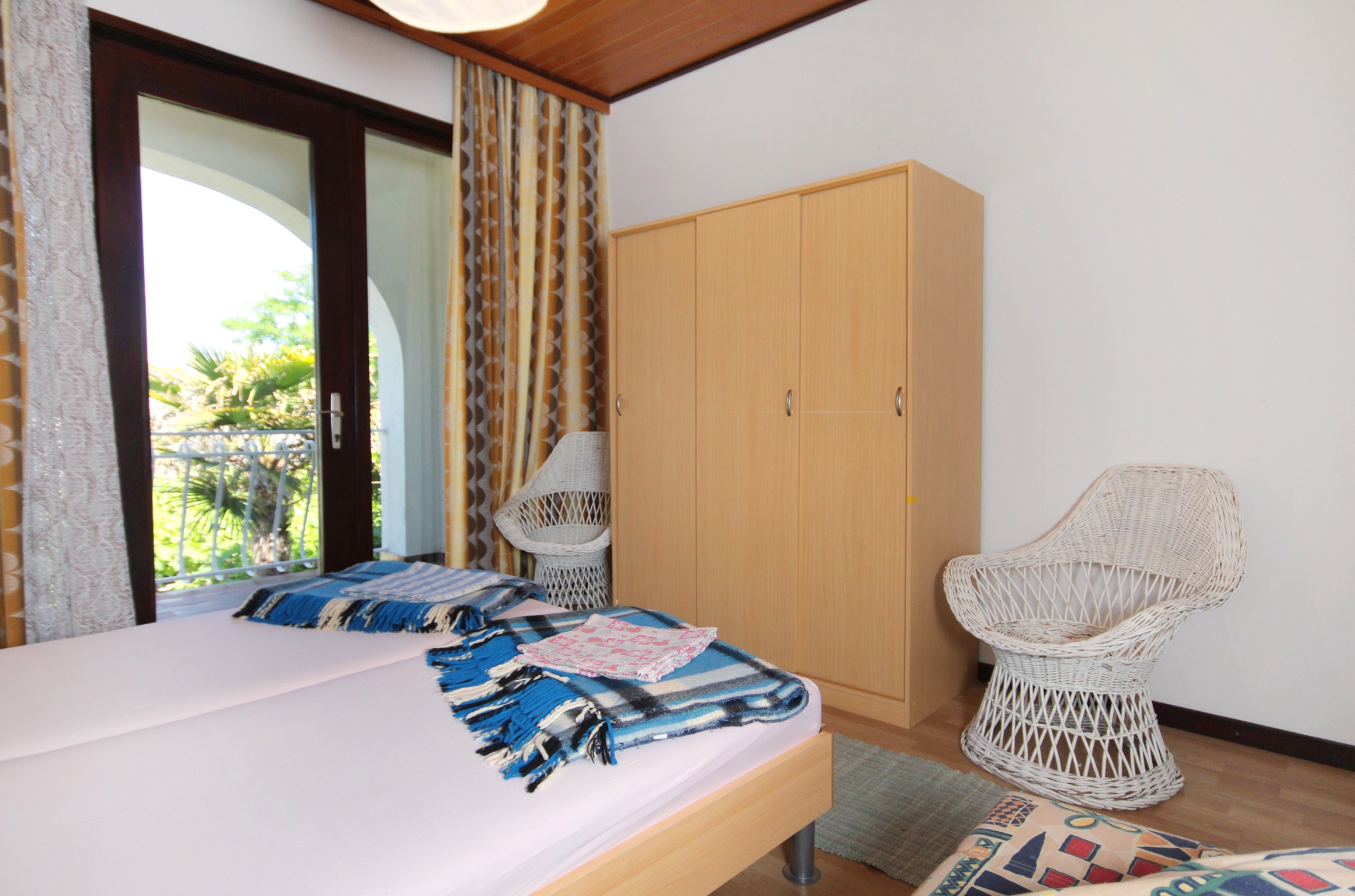 Two bedroom apartment with terrace and sea view Baška, Krk  A-a