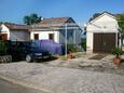 Parking lot Njivice, Krk, Parking lot 5434 - Apartments with pebble beach.