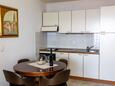 Prigradica, Kitchen in the apartment, air condition available and WiFi.