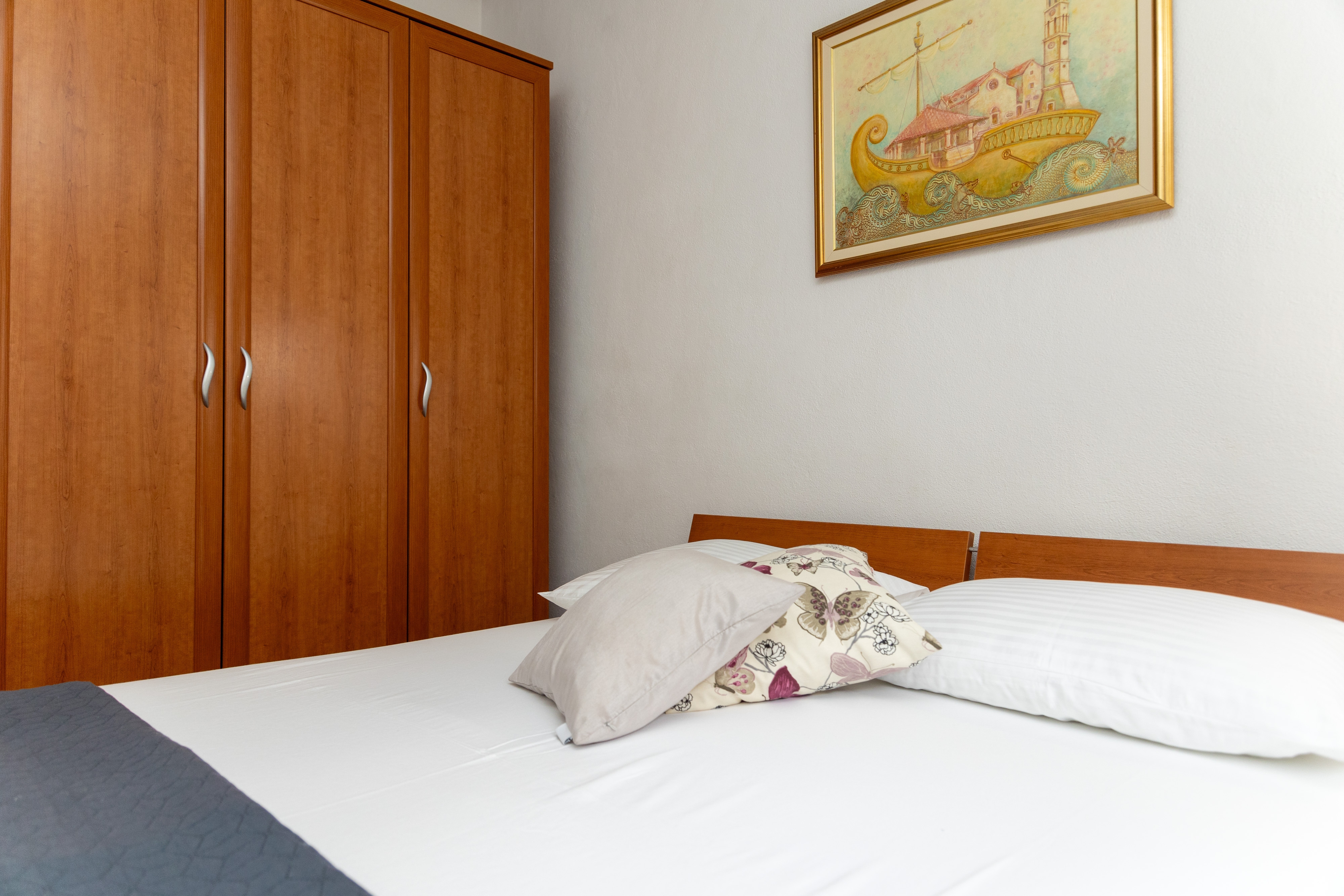Two bedroom apartment near beach Prigradica, Korčula  A-c