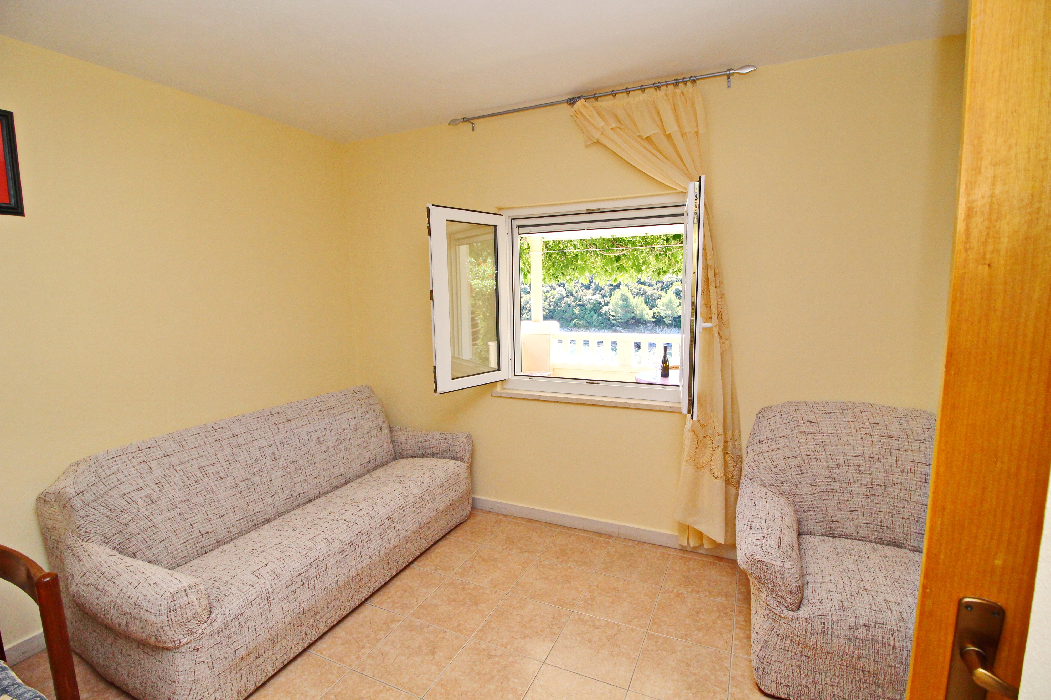 One bedroom apartment near beach Cove Rasohatica, Korčula (A-5453-a)