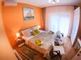 Ložnice Malinska, Ložnice v ubytování typu studio-apartment, s klimatizací a WiFi.