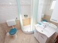 Ванная комната Njivice, Ванная комната в размещении типа apartment, WiFi.