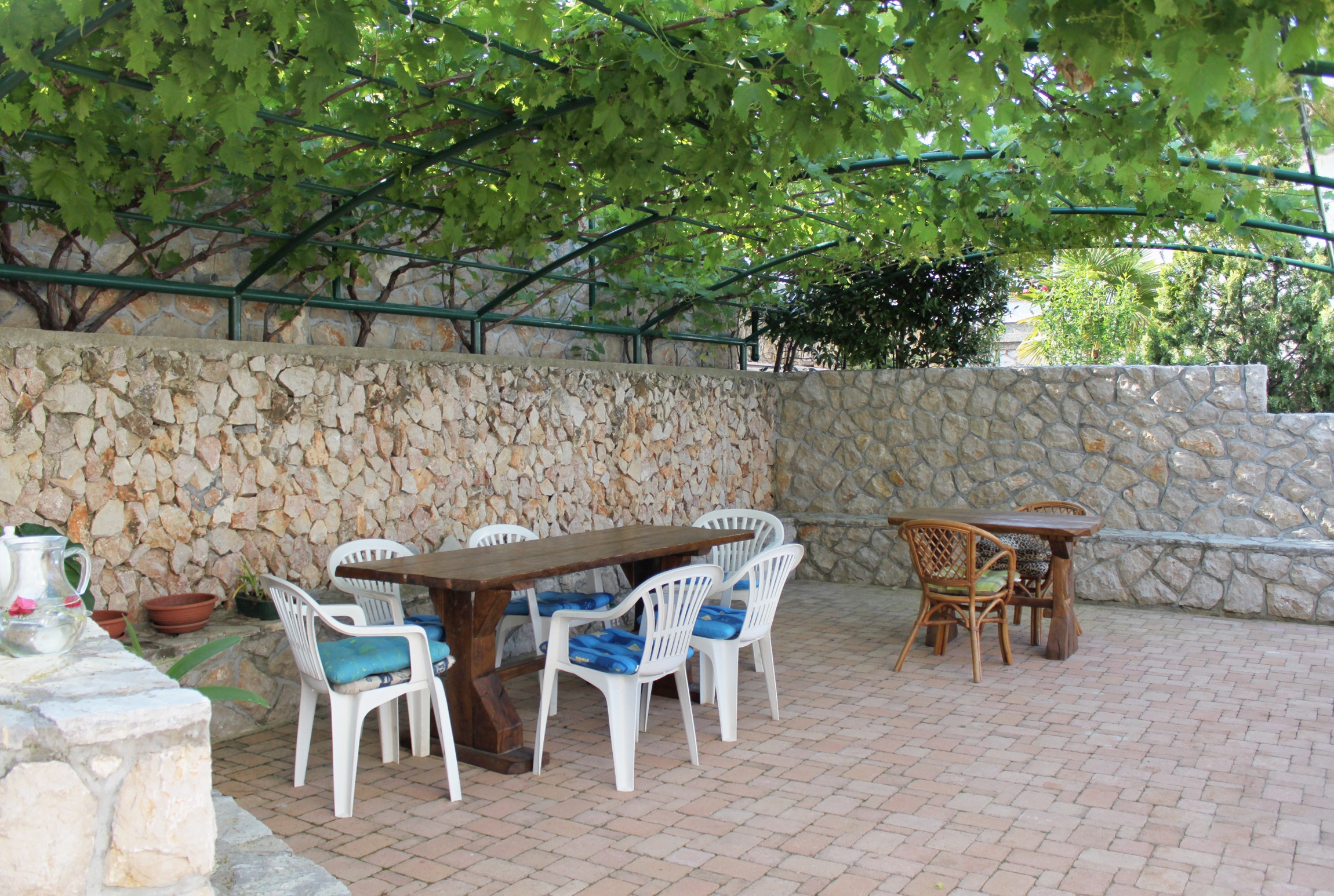 One bedroom apartment with terrace and sea view Njivice, Krk (A-5458-f)