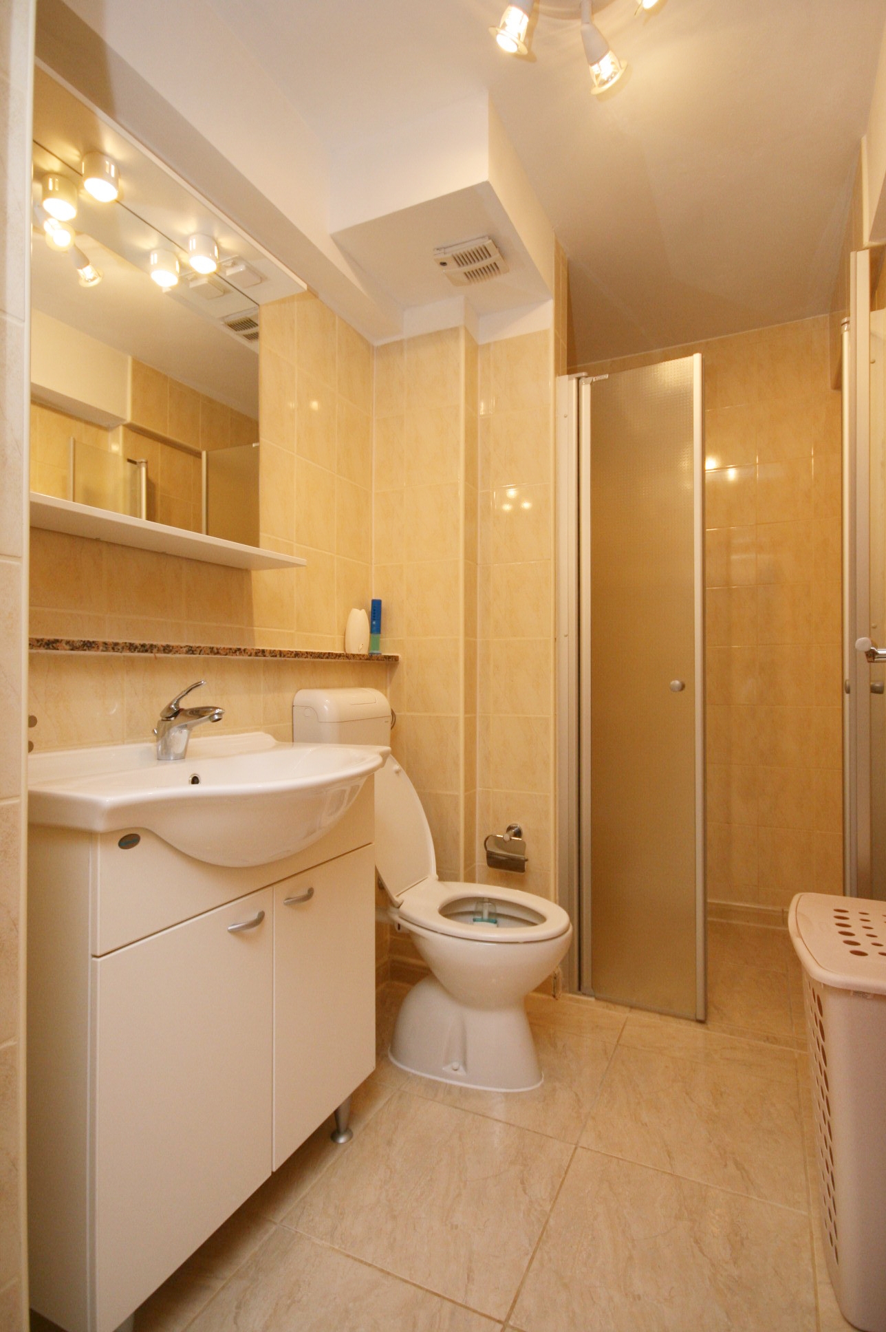 Two bedroom apartment with terrace Pinezići, Krk  A-b