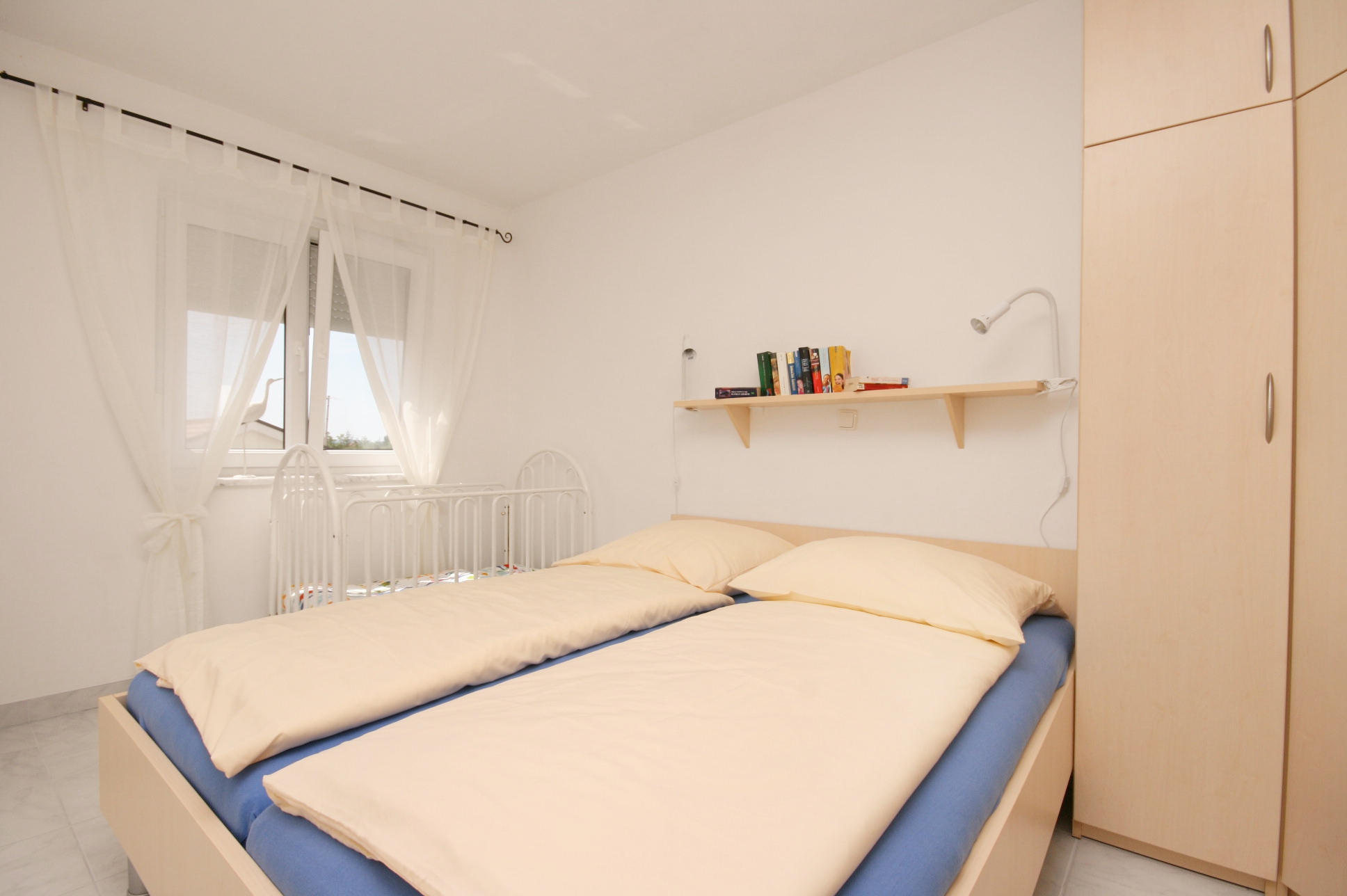 One bedroom apartment with terrace Pinezići, Krk  A-d