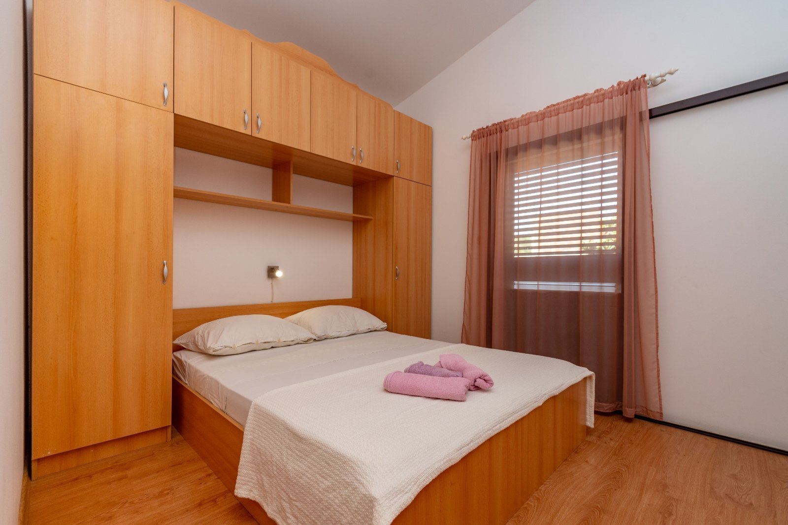 Three bedroom apartment with terrace and sea view Zavalatica, Korčula  A-c