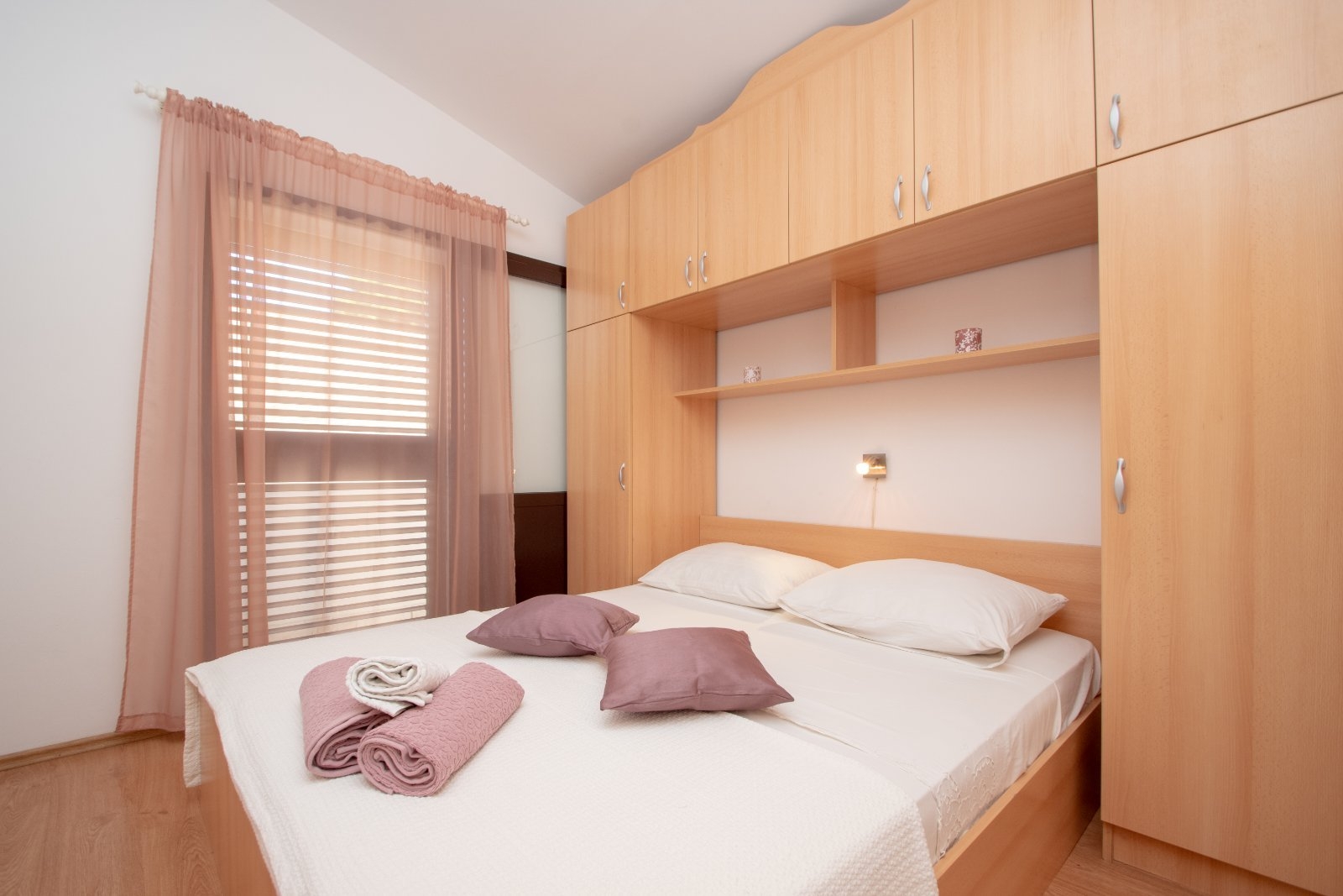 Three bedroom apartment with terrace and sea view Zavalatica, Korčula  A-c