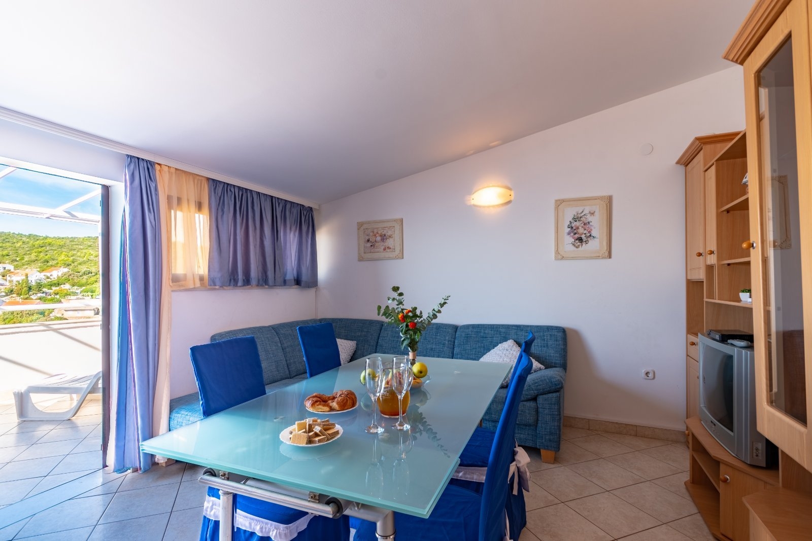 Three bedroom apartment with terrace and sea view Zavalatica, Korčula (A-547-c) Three bedroom apartment with terrace and sea view Zavalatica, Korčula (A-547-c)