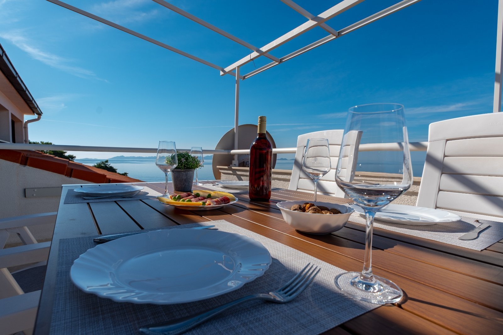 Three bedroom apartment with terrace and sea view Zavalatica, Korčula (A-547-c) Three bedroom apartment with terrace and sea view Zavalatica, Korčula (A-547-c)