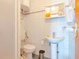 Zavalatica, Bathroom in the studio-apartment, WiFi.