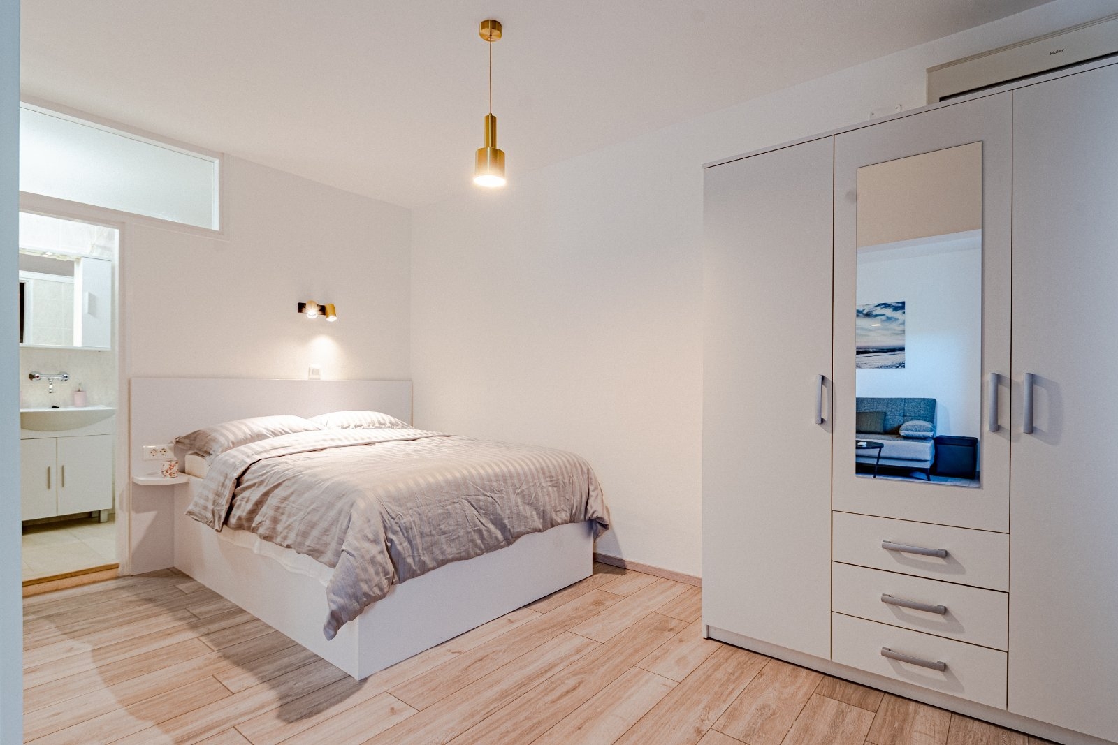 Studio flat with terrace and sea view Zavalatica, Korčula  AS-c