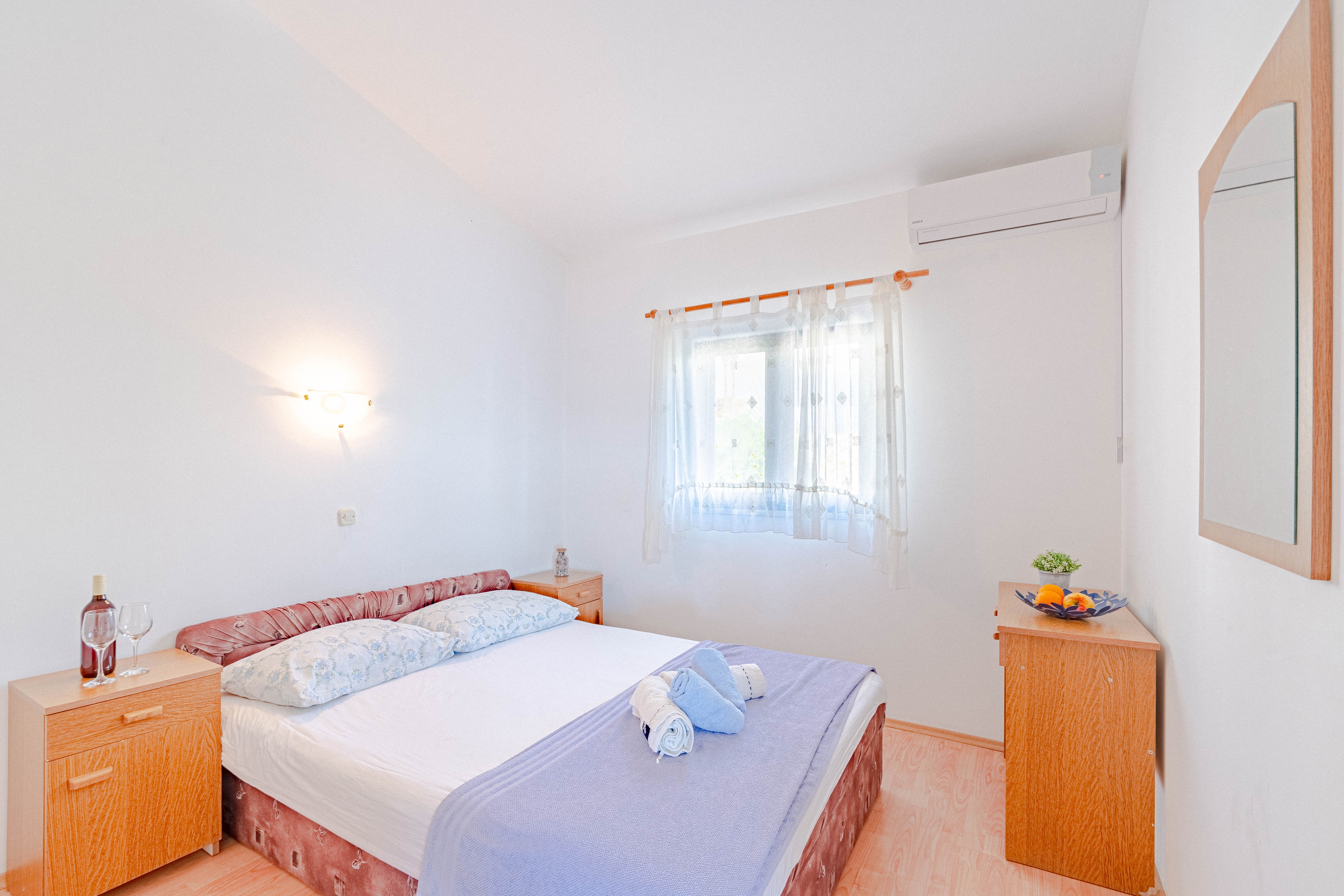 Room with air-conditioning Zavalatica, Korčula (S-547-g)