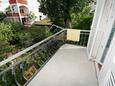 Balkon 1 Njivice, Balkon 1 v ubytování typu apartment, s výhledem na moře, domácí mazlíčci povoleni a WiFi.
