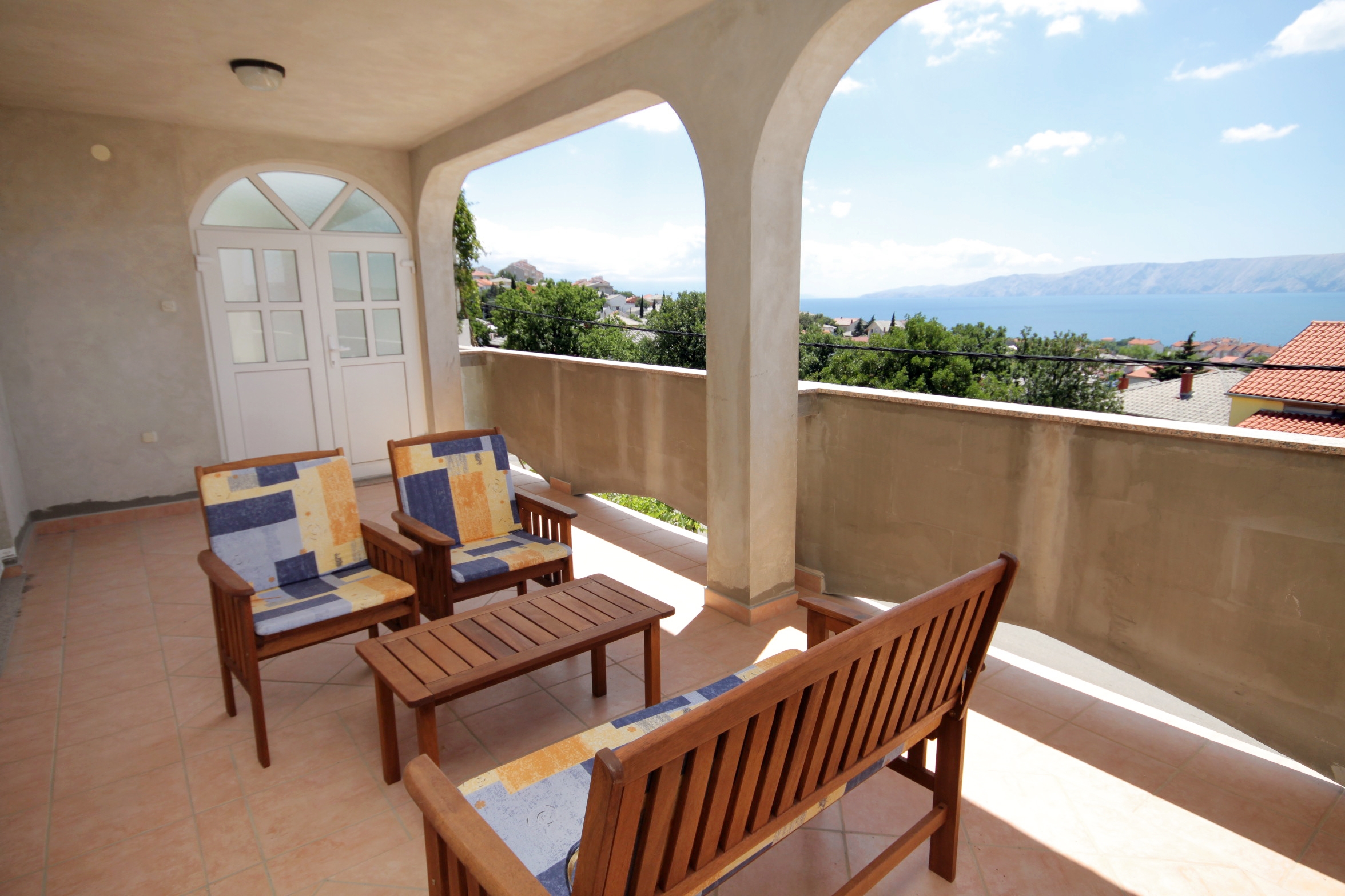 Two bedroom apartment with terrace and sea view Novi Vinodolski  A-a