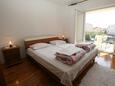 Ložnice 1 Selce, Ložnice 1 v ubytování typu apartment, s klimatizací, domácí mazlíčci povoleni a WiFi.