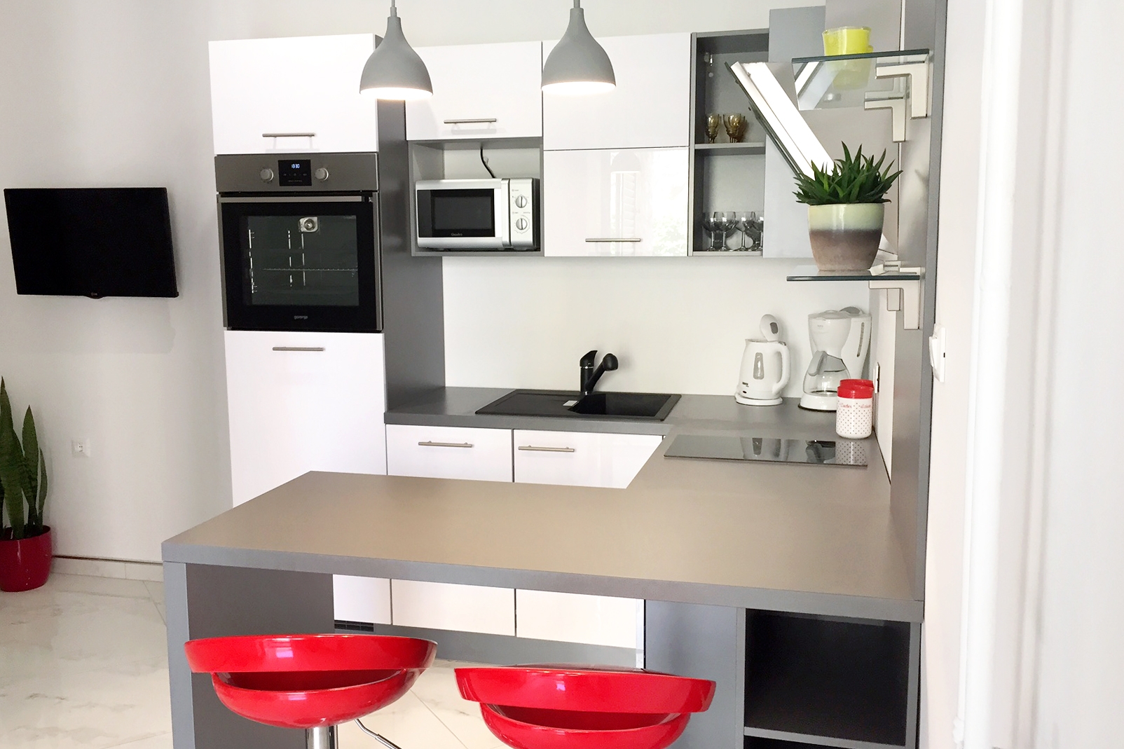 One bedroom apartment with terrace and sea view Novi Vinodolski (A-5488-b)