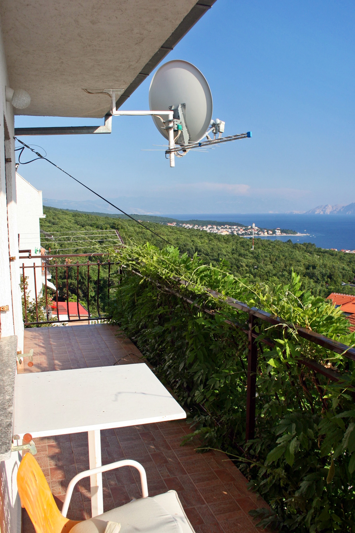 Three bedroom apartment with balcony and sea view Crikvenica  A-a