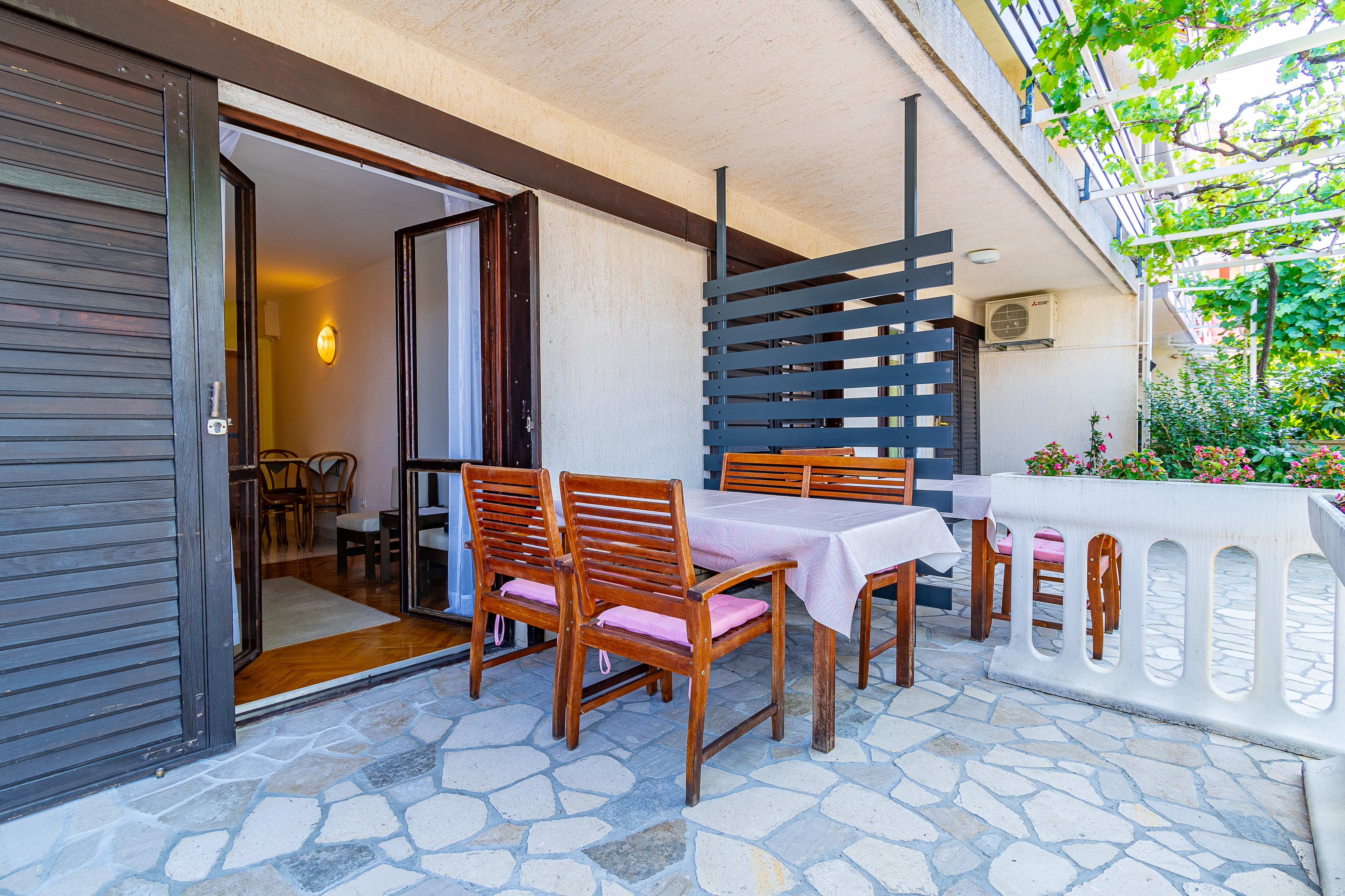 One bedroom apartment with terrace Crikvenica  A-b