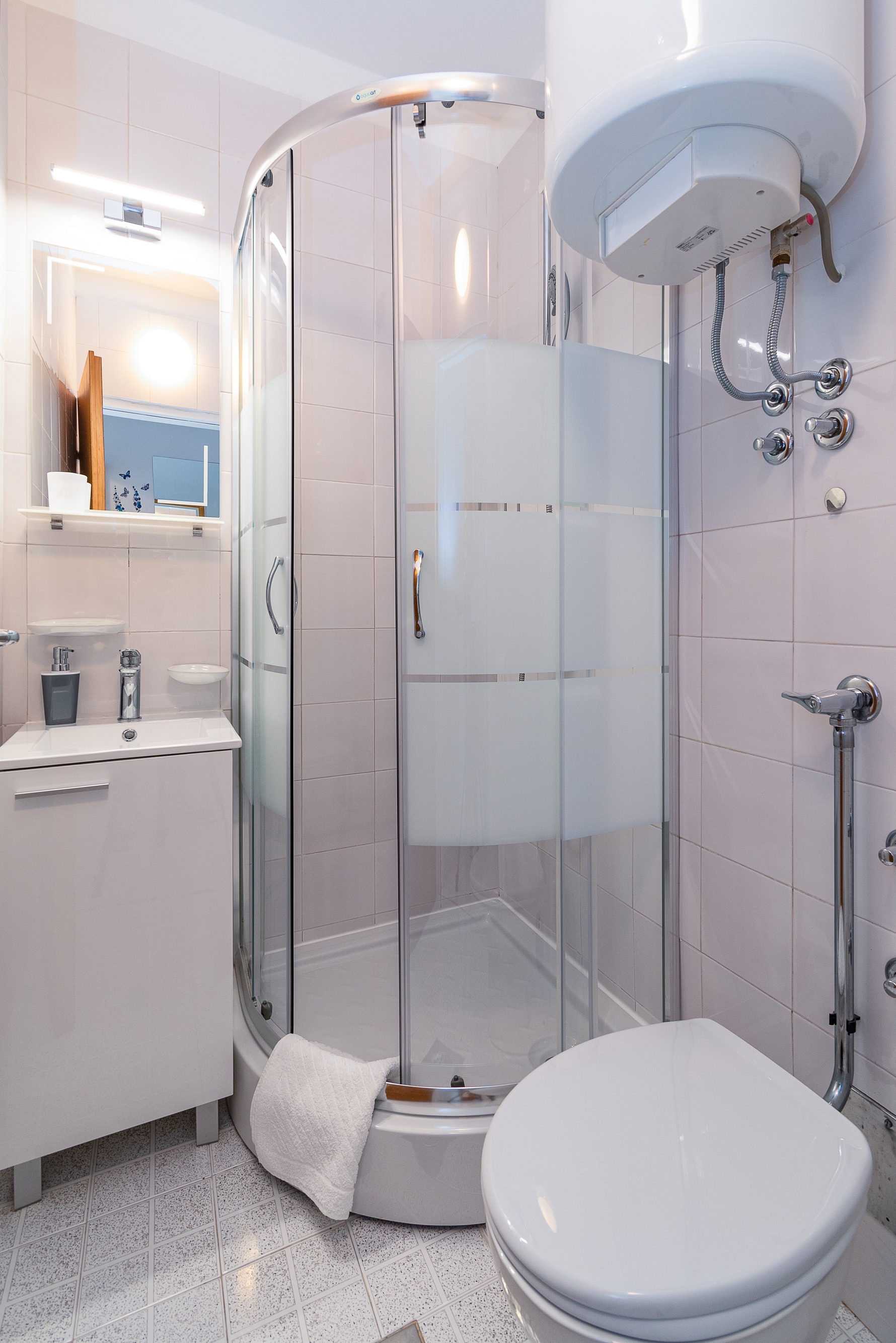 Two bedroom apartment with terrace Crikvenica  A-c