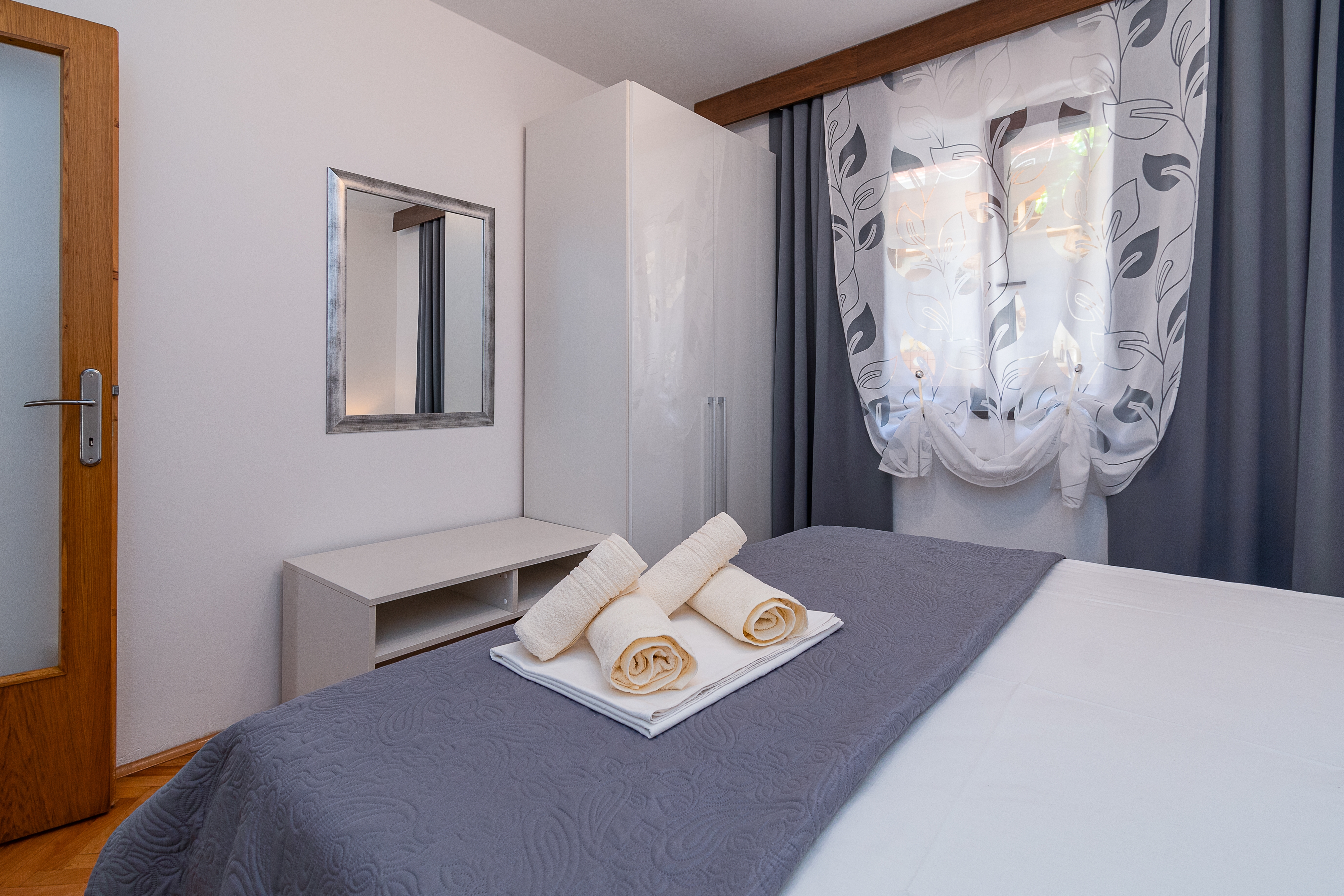 Two bedroom apartment with terrace Crikvenica  A-c